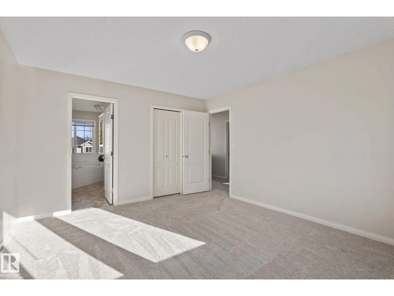 11727 13 AV NW