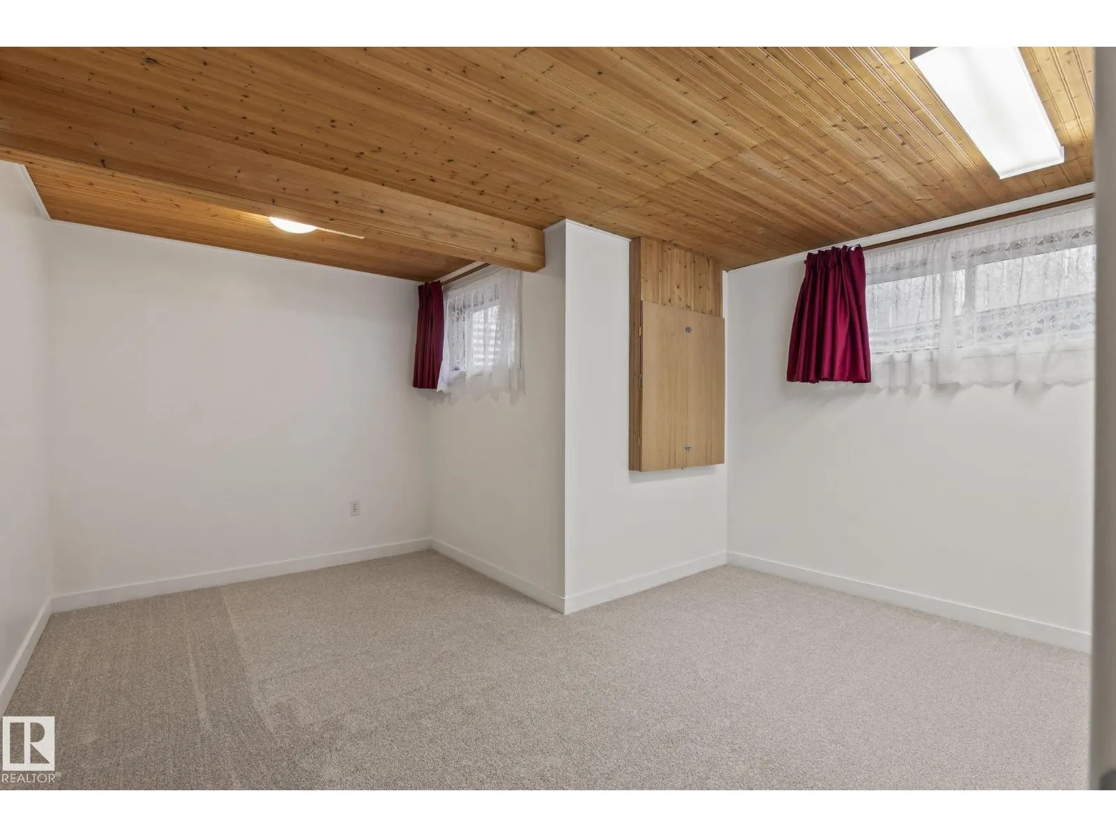 11727 13 AV NW