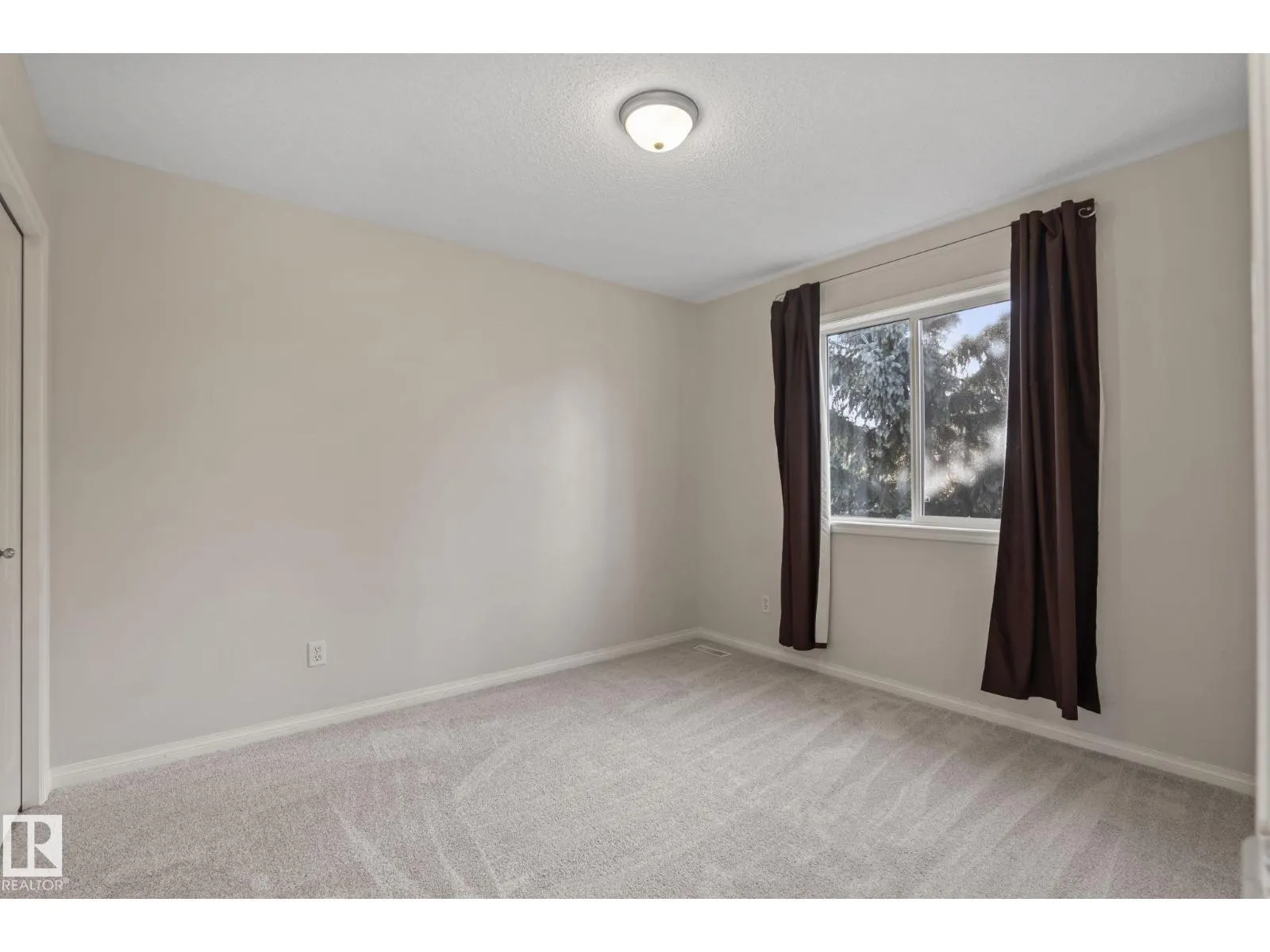 11727 13 AV NW