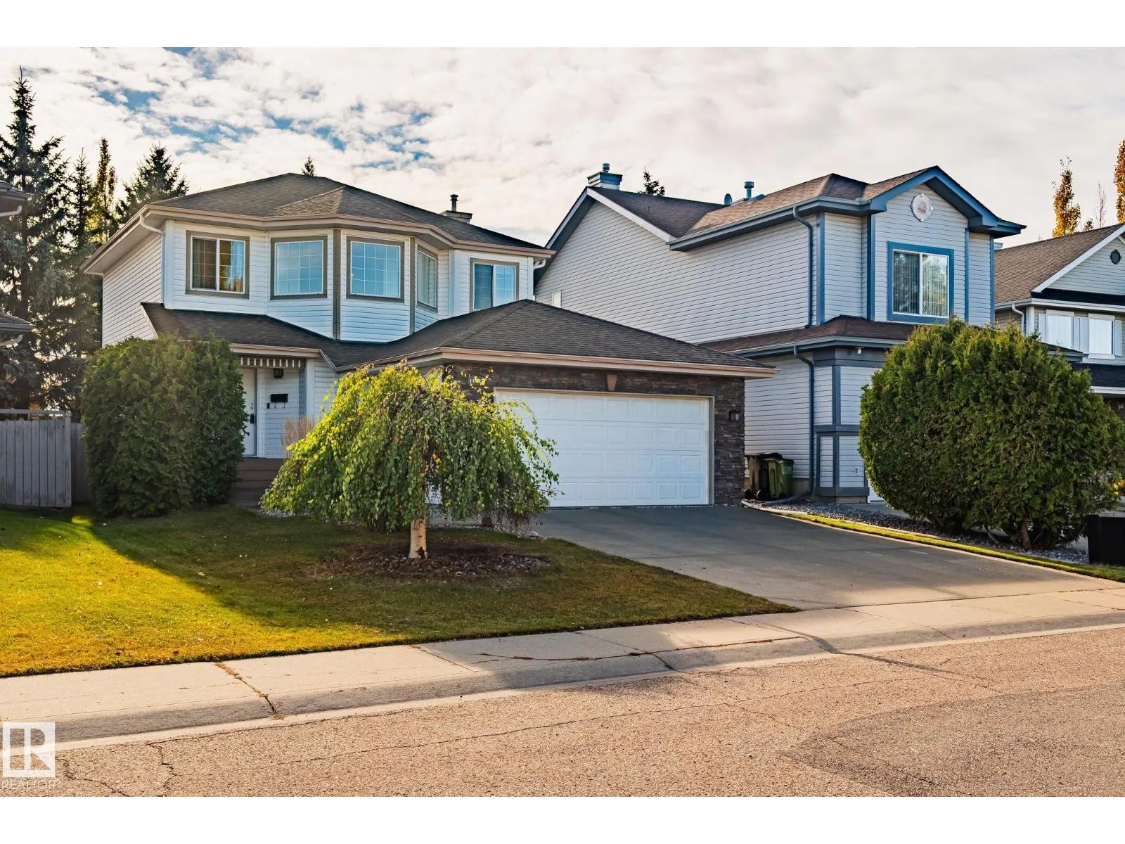 11727 13 AV NW