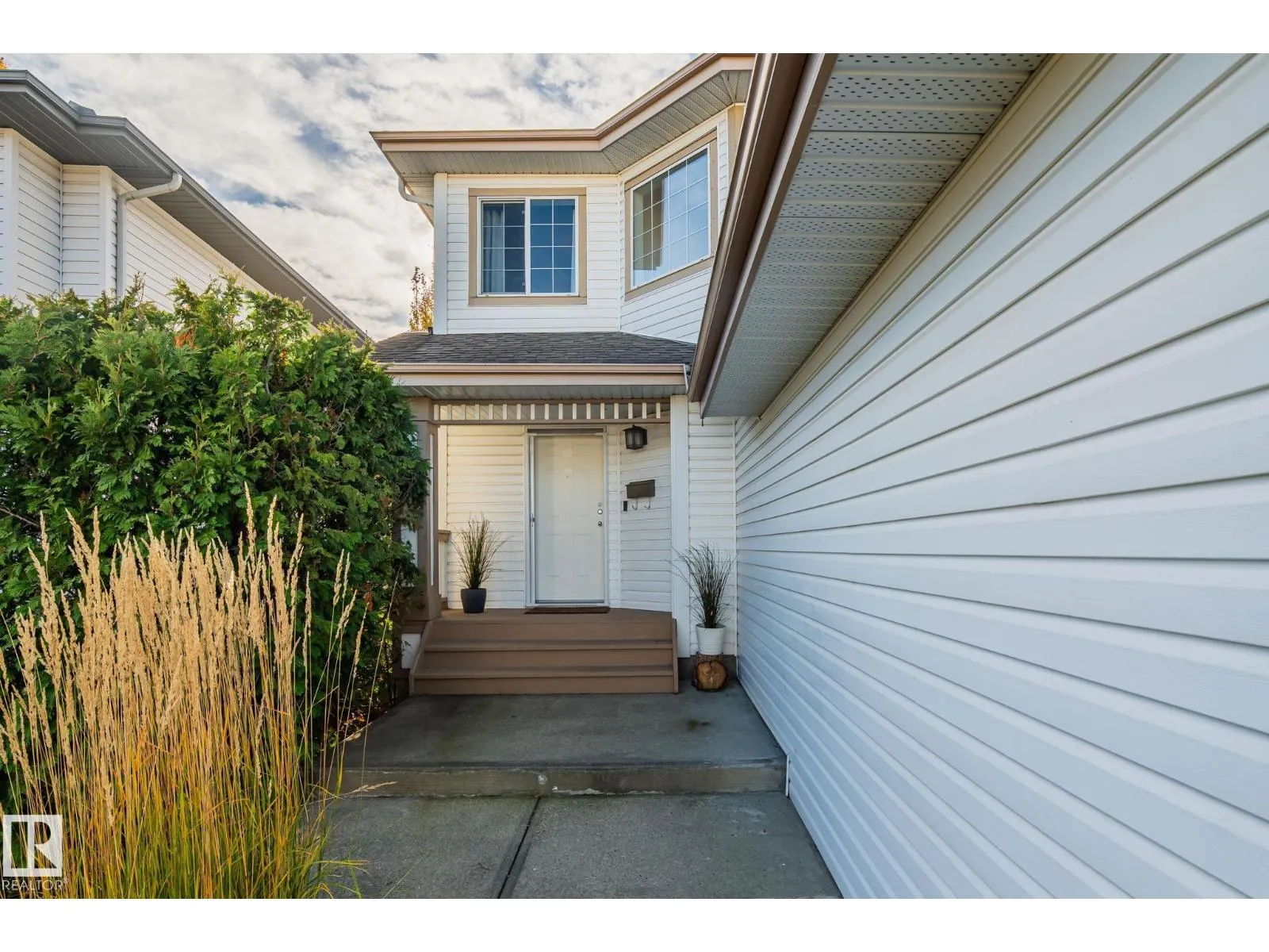 11727 13 AV NW