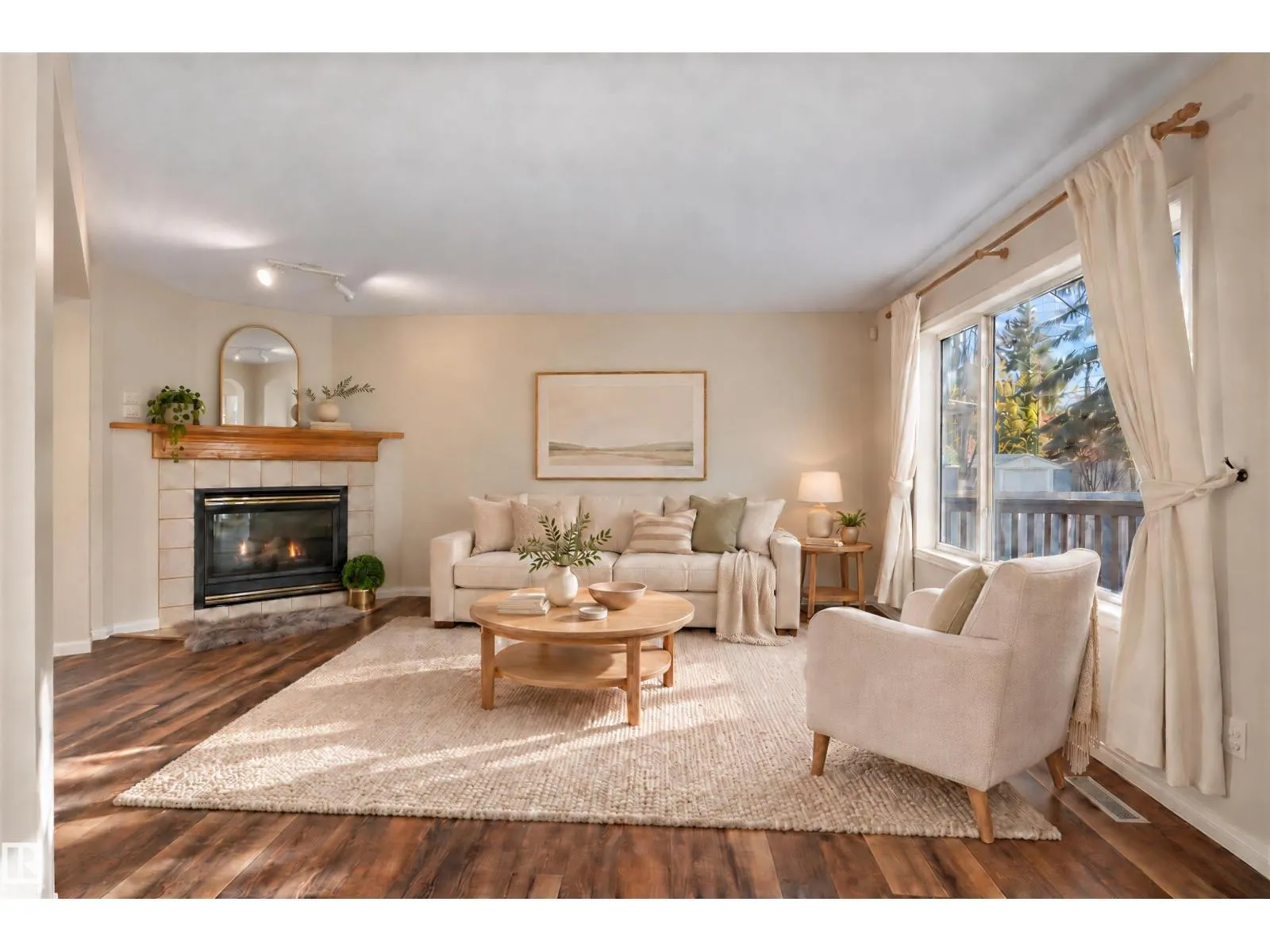 11727 13 AV NW