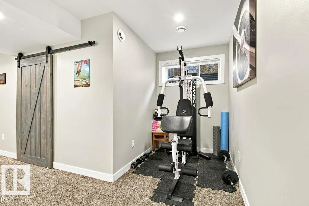 18 Currant CR