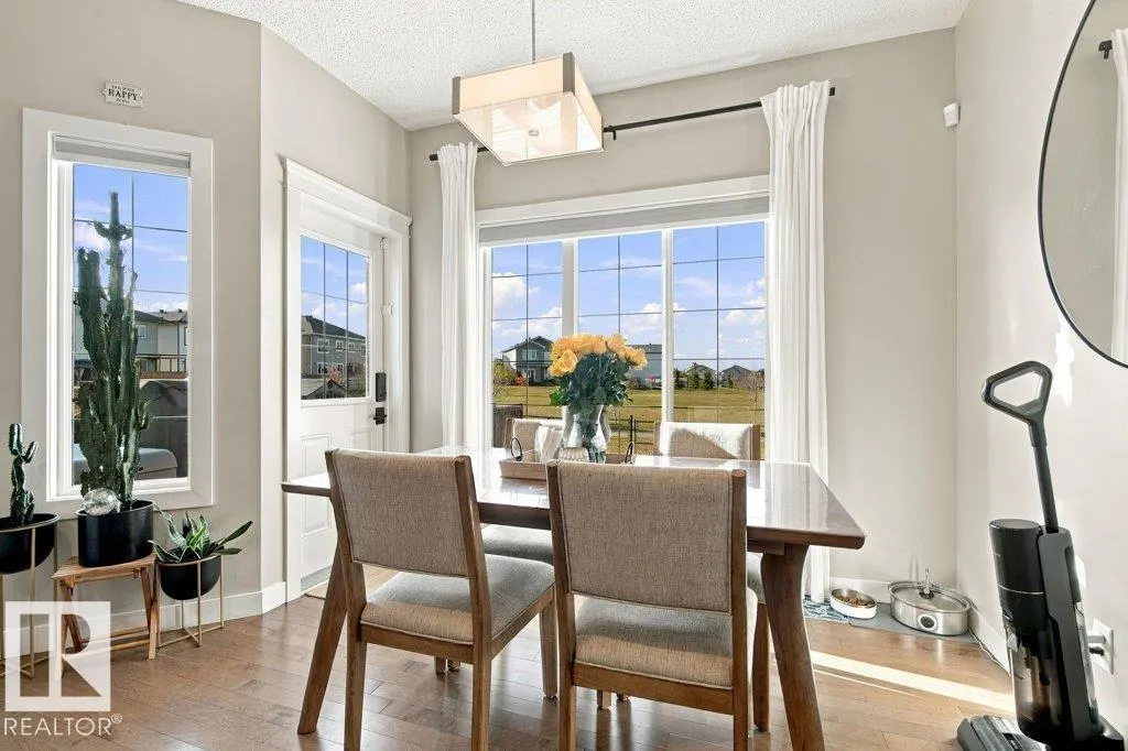 18 Currant CR