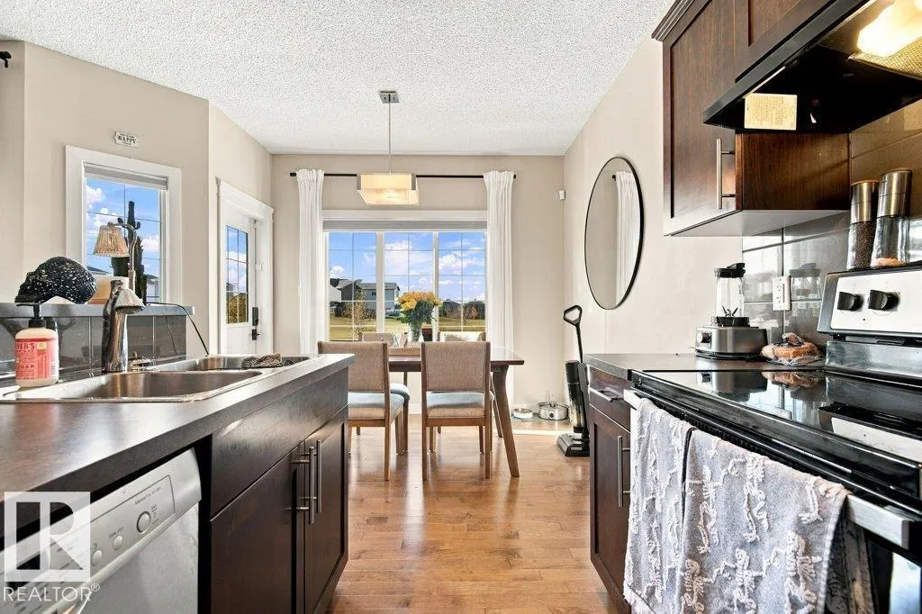 18 Currant CR