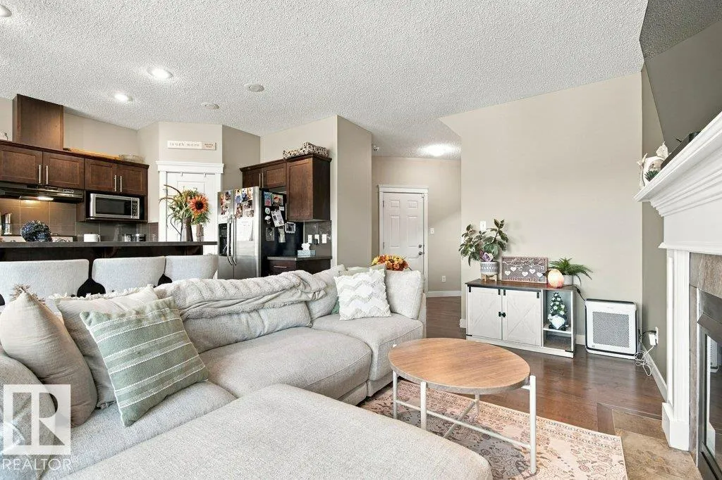 18 Currant CR