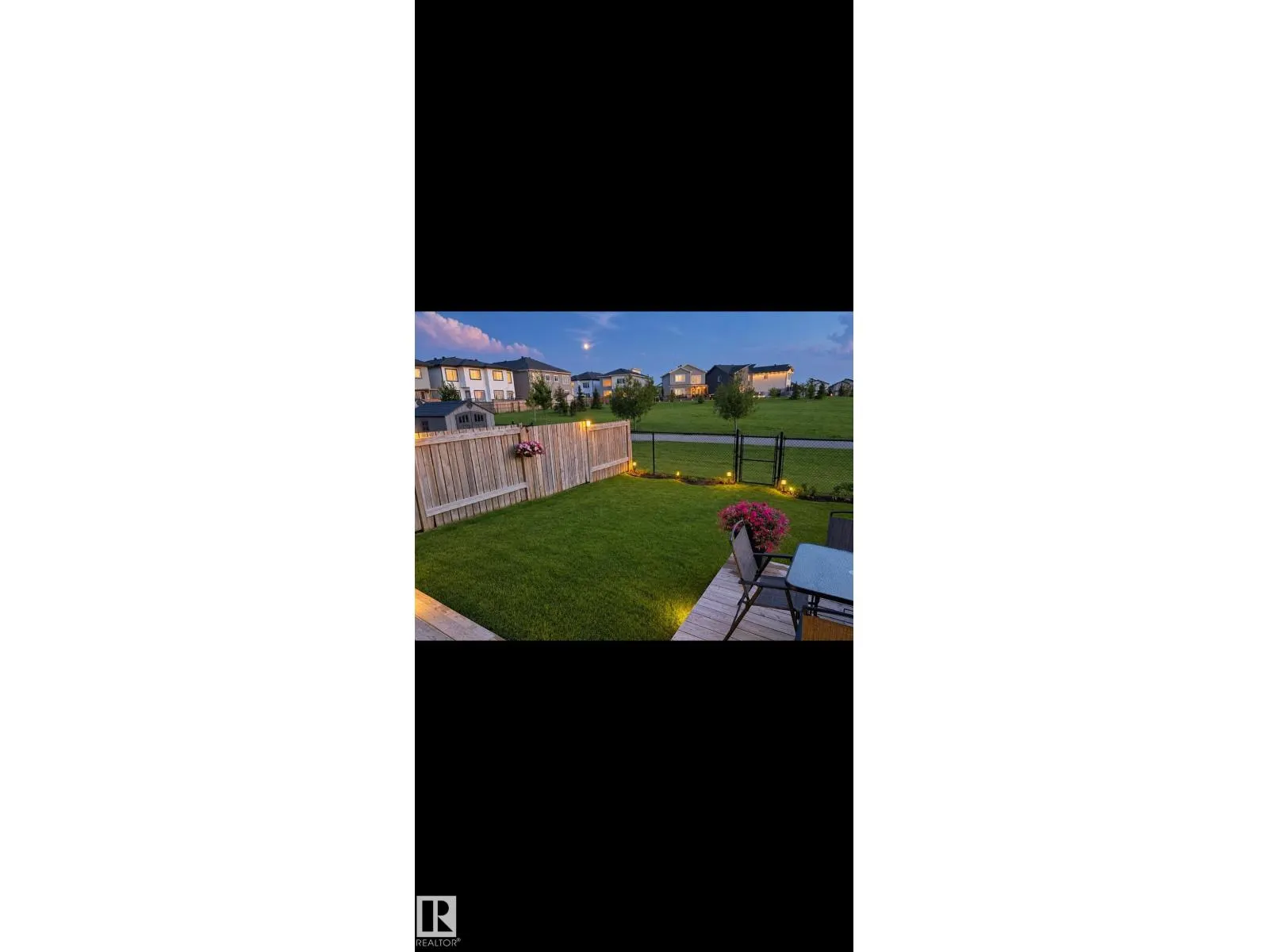 18 Currant CR