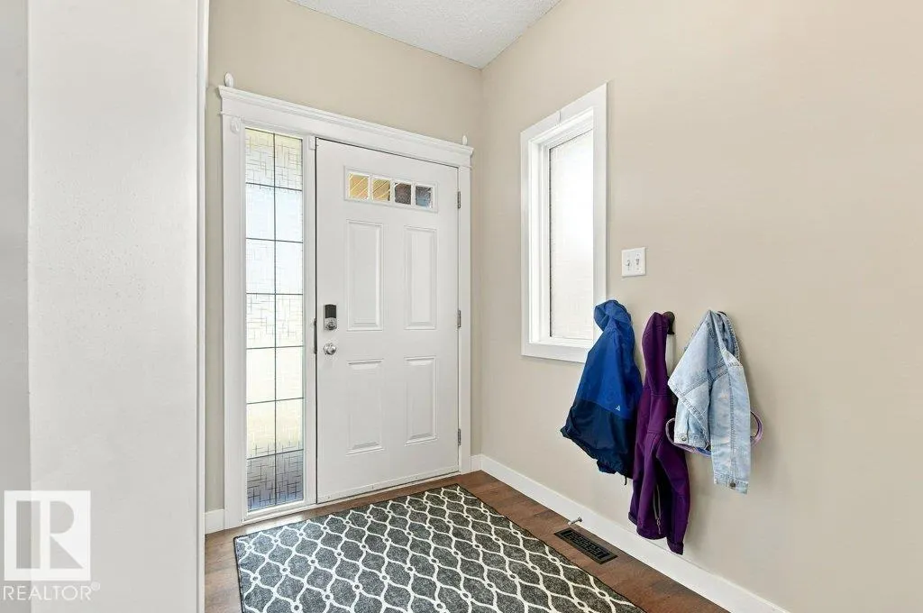 18 Currant CR