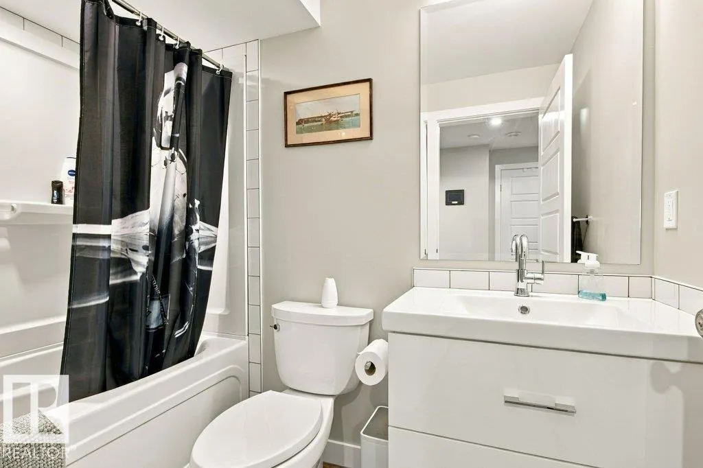 18 Currant CR