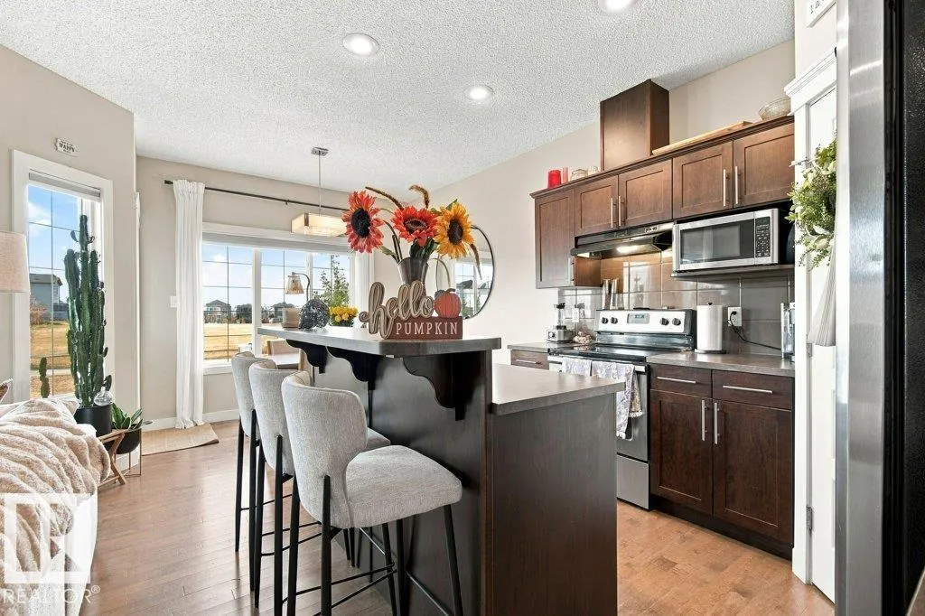 18 Currant CR