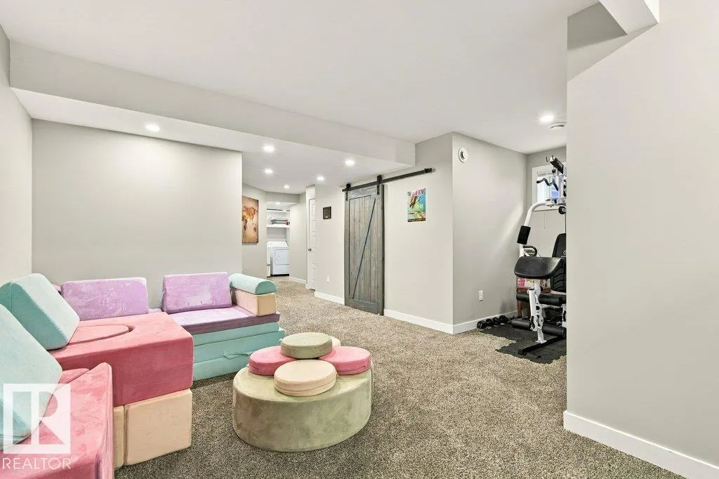 18 Currant CR