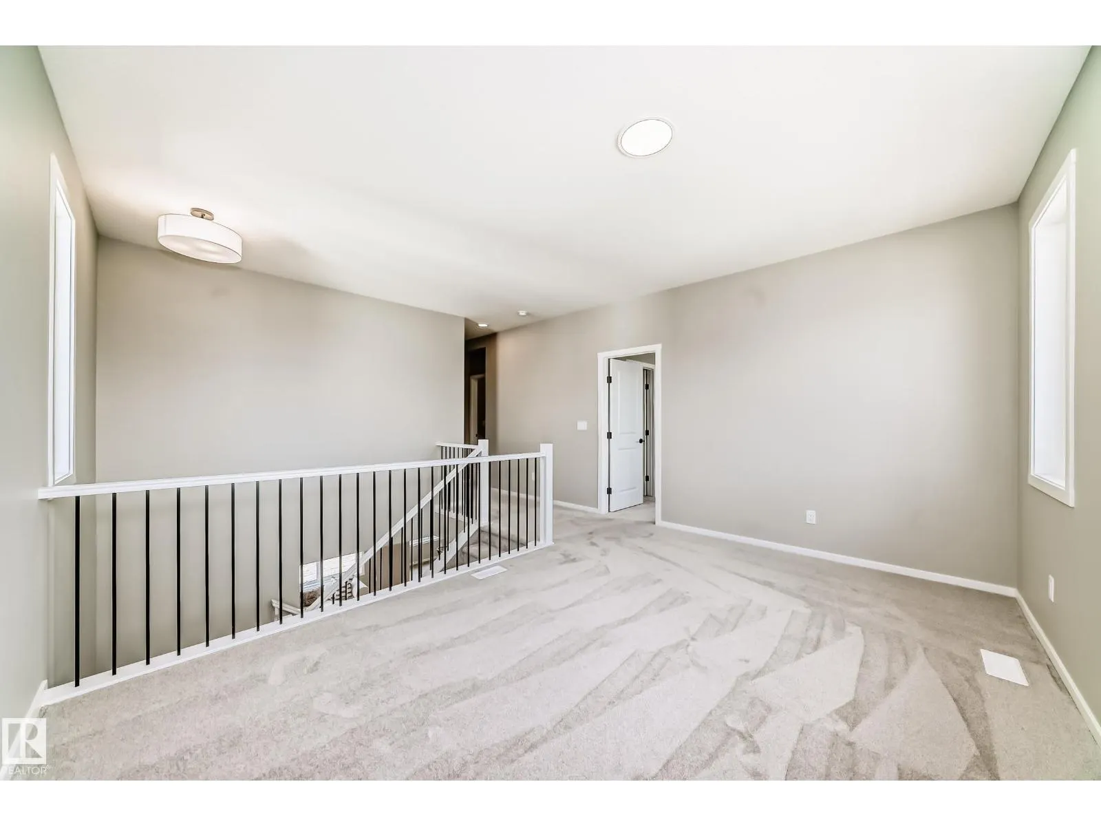 1603 206 ST NW