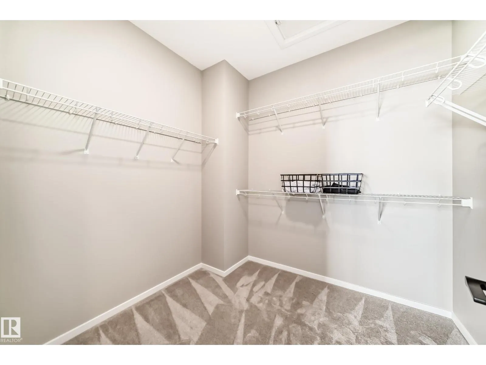 1603 206 ST NW