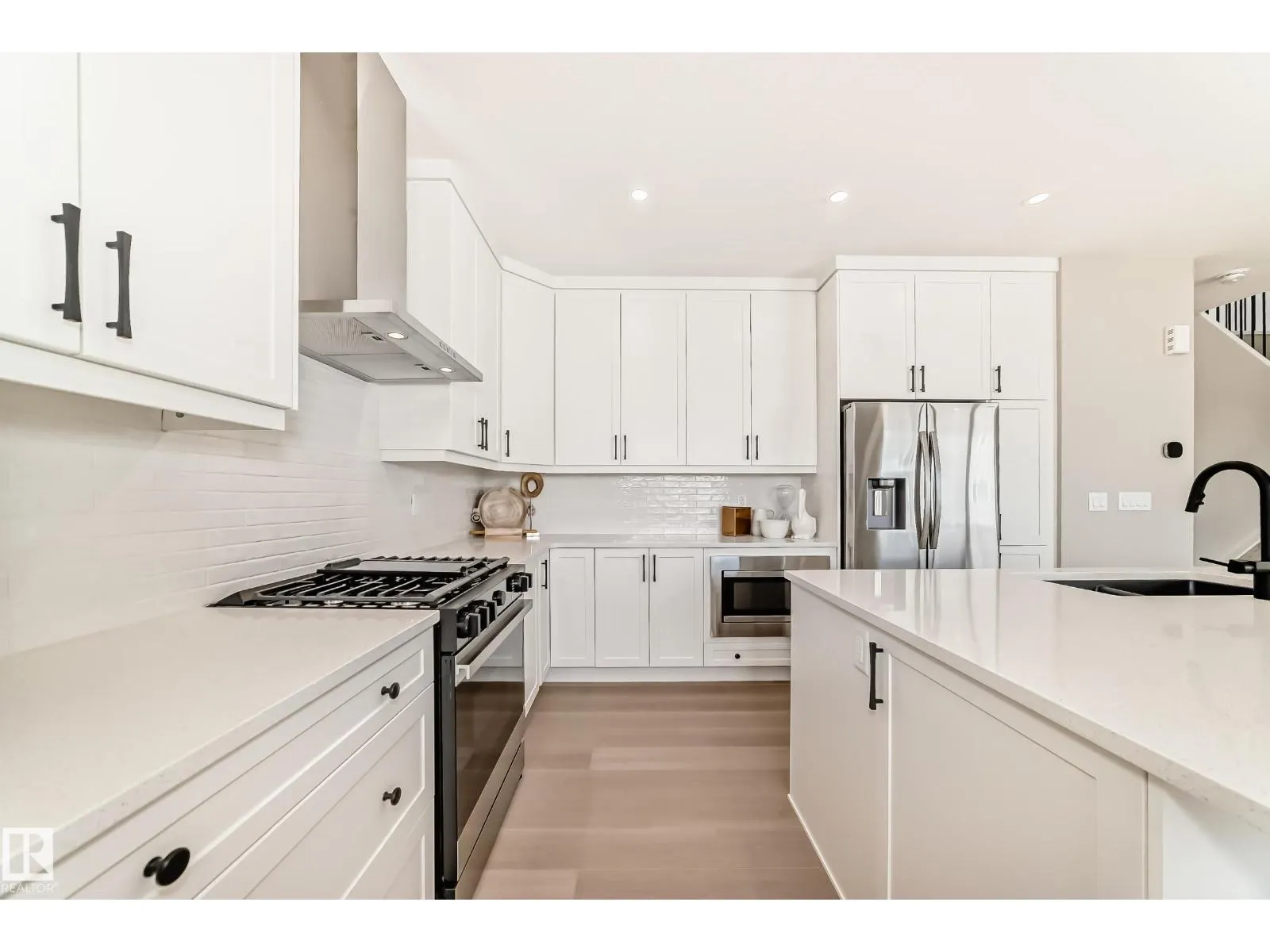 1603 206 ST NW