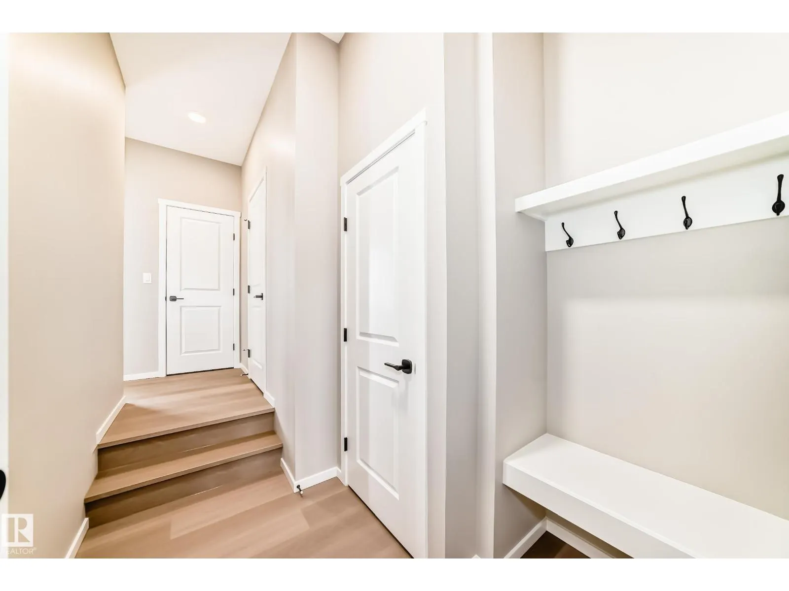 1603 206 ST NW