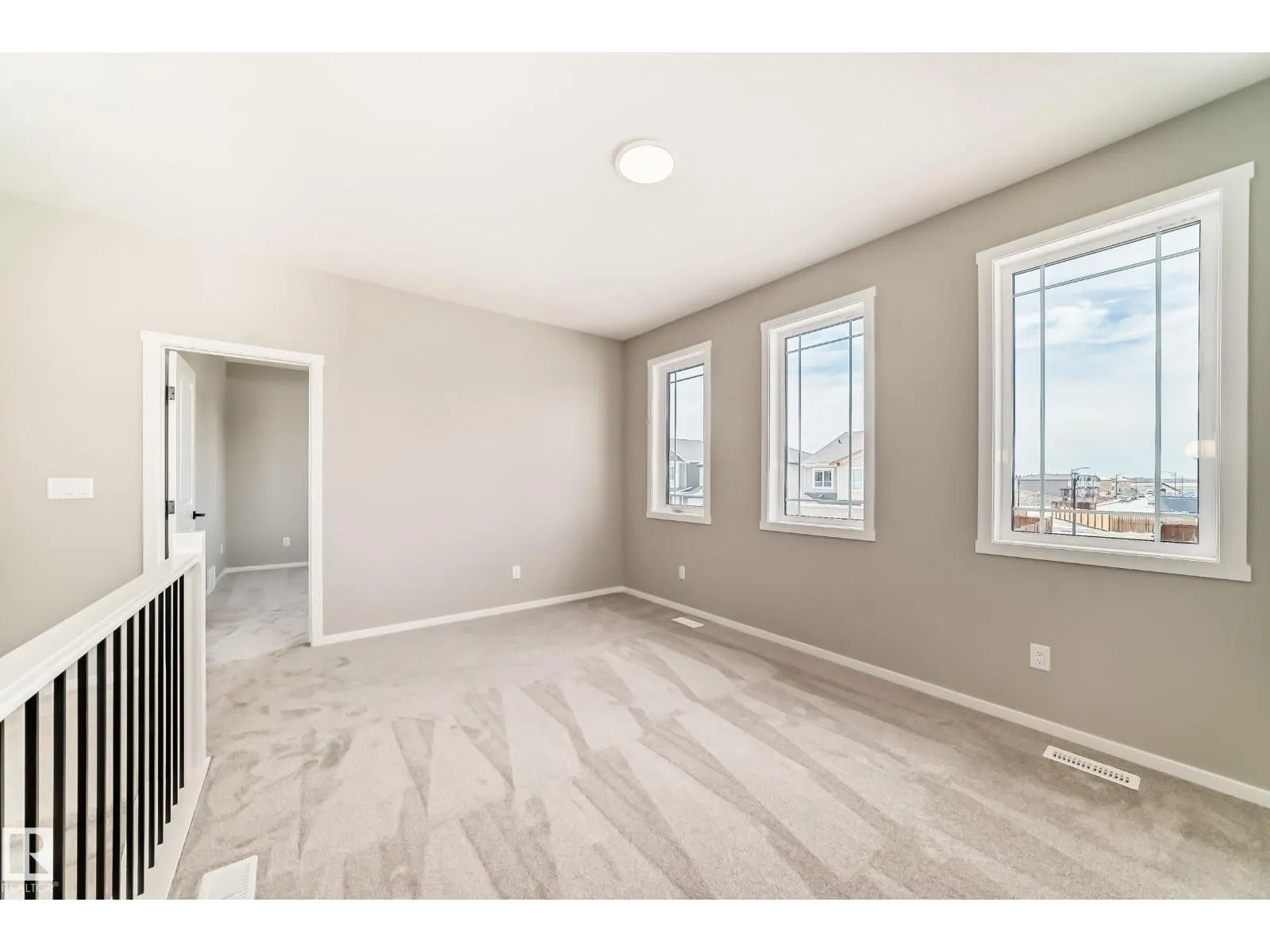 1603 206 ST NW