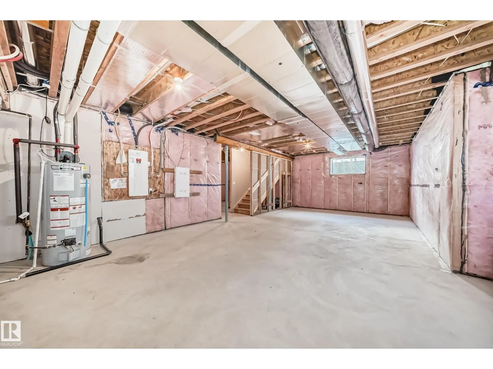 1603 206 ST NW