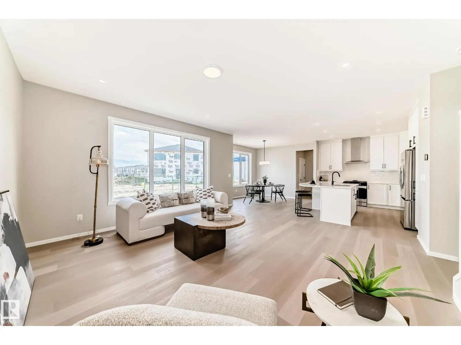 1603 206 ST NW