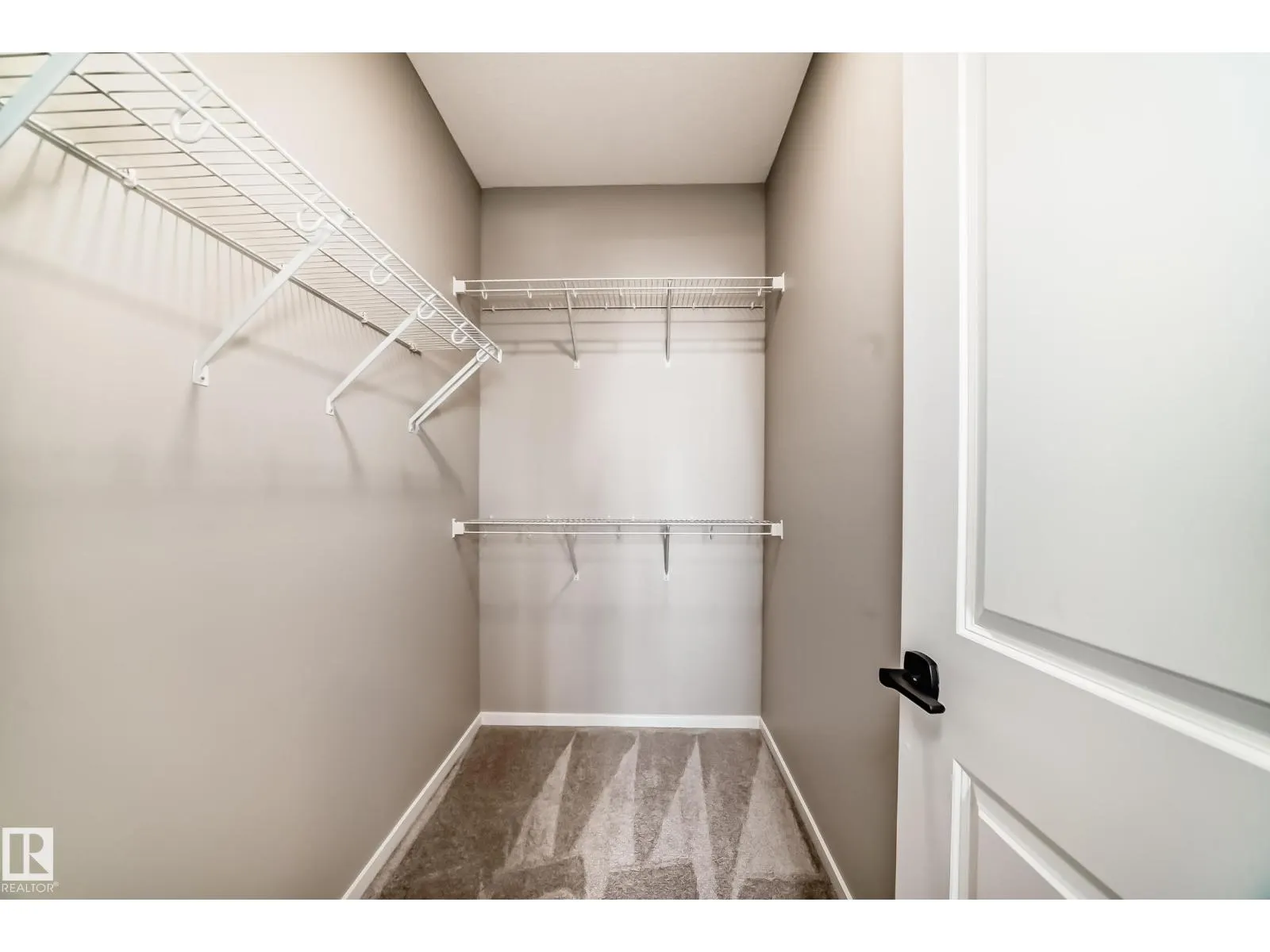 1603 206 ST NW