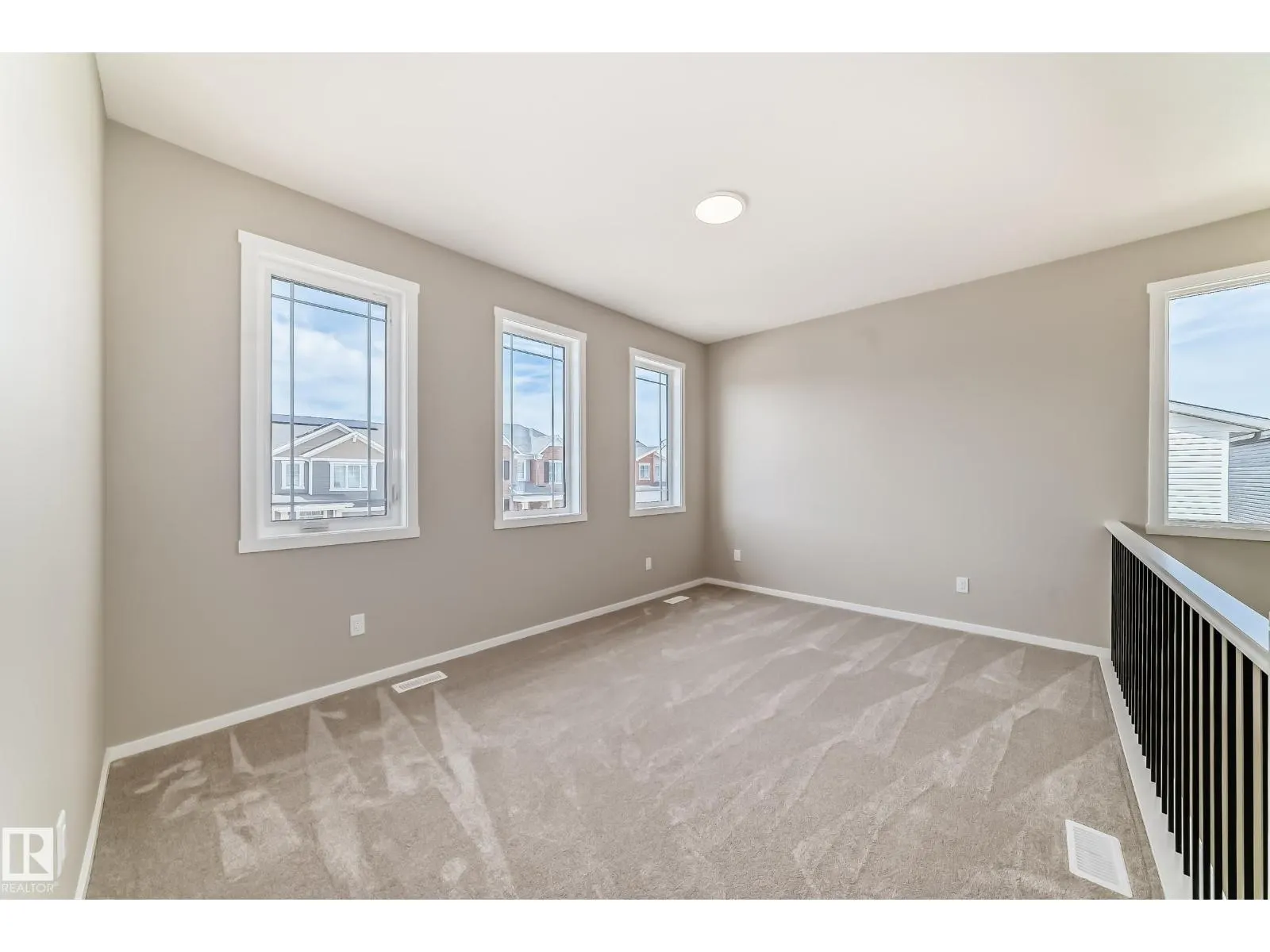 1603 206 ST NW