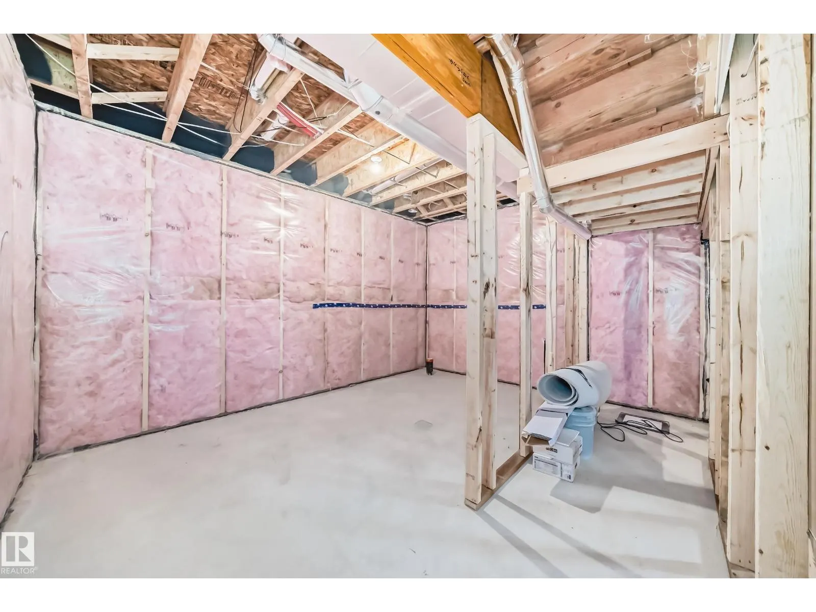 1603 206 ST NW