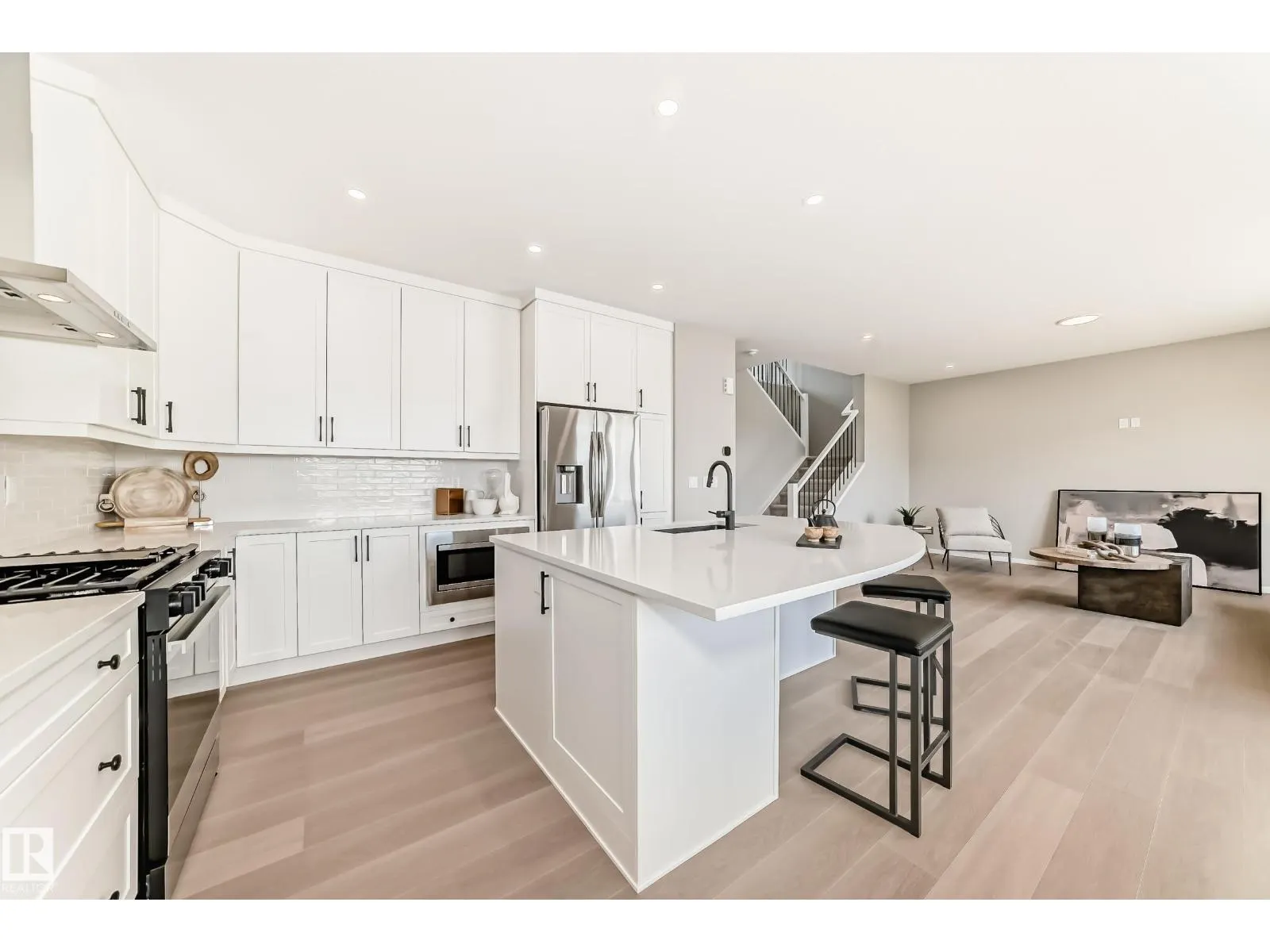 1603 206 ST NW