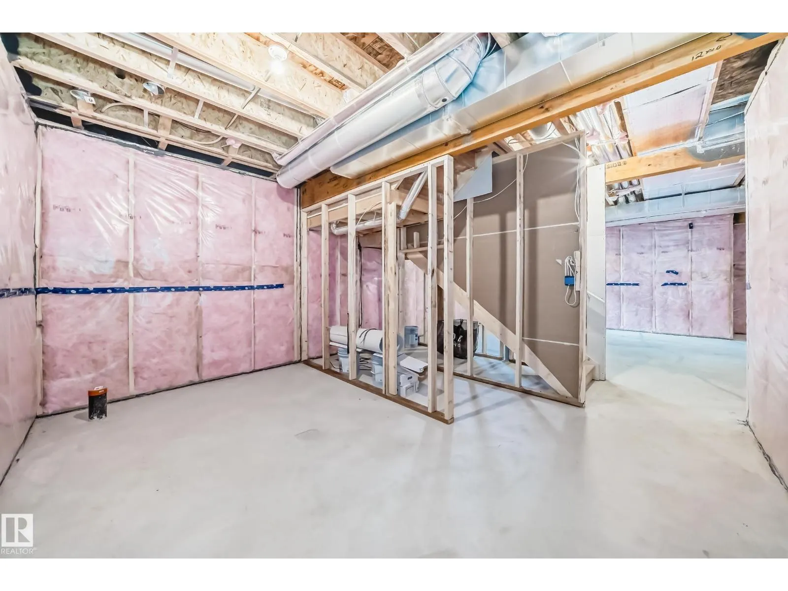 1603 206 ST NW