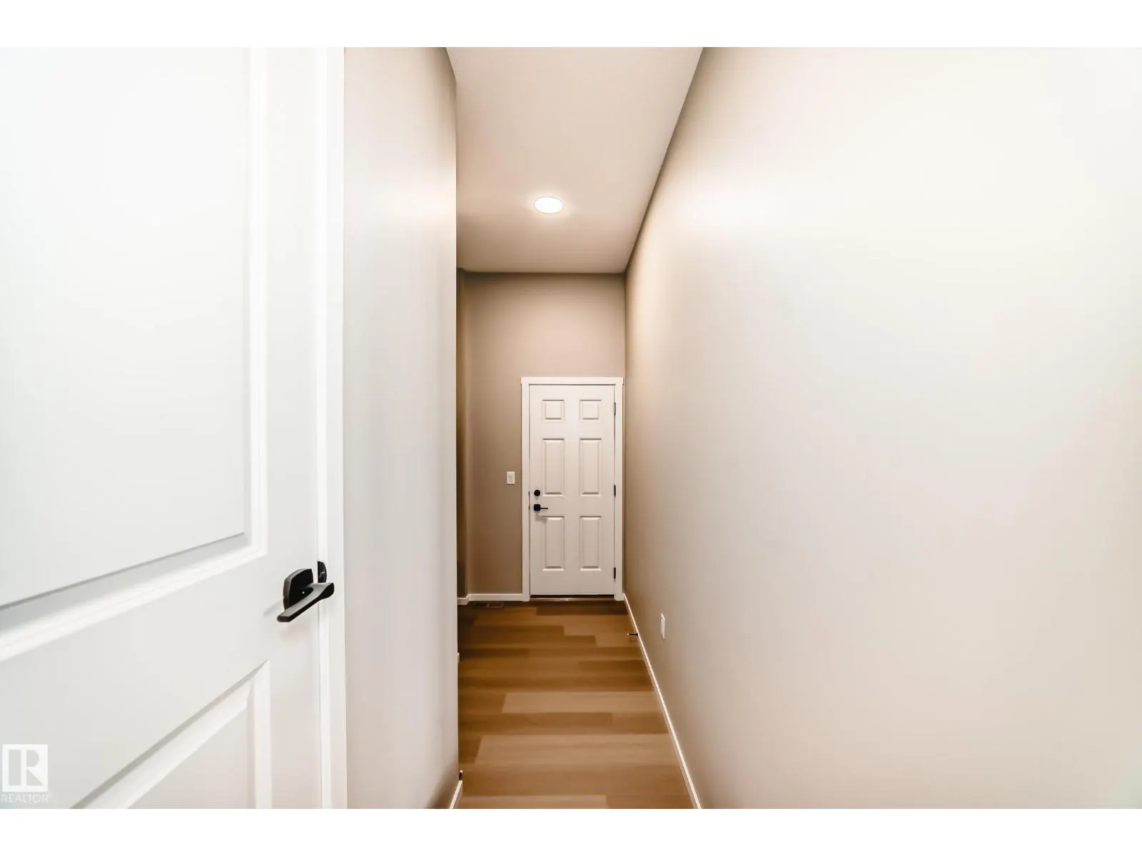 1603 206 ST NW