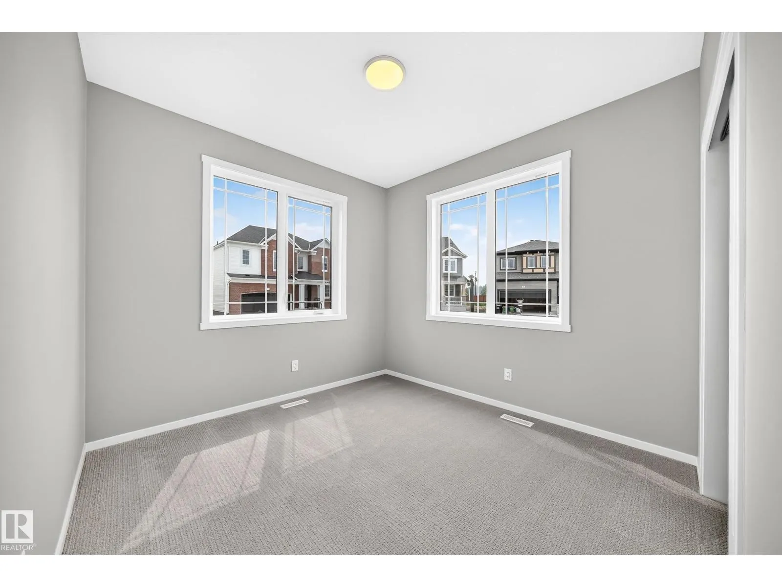 20512 15 AV NW