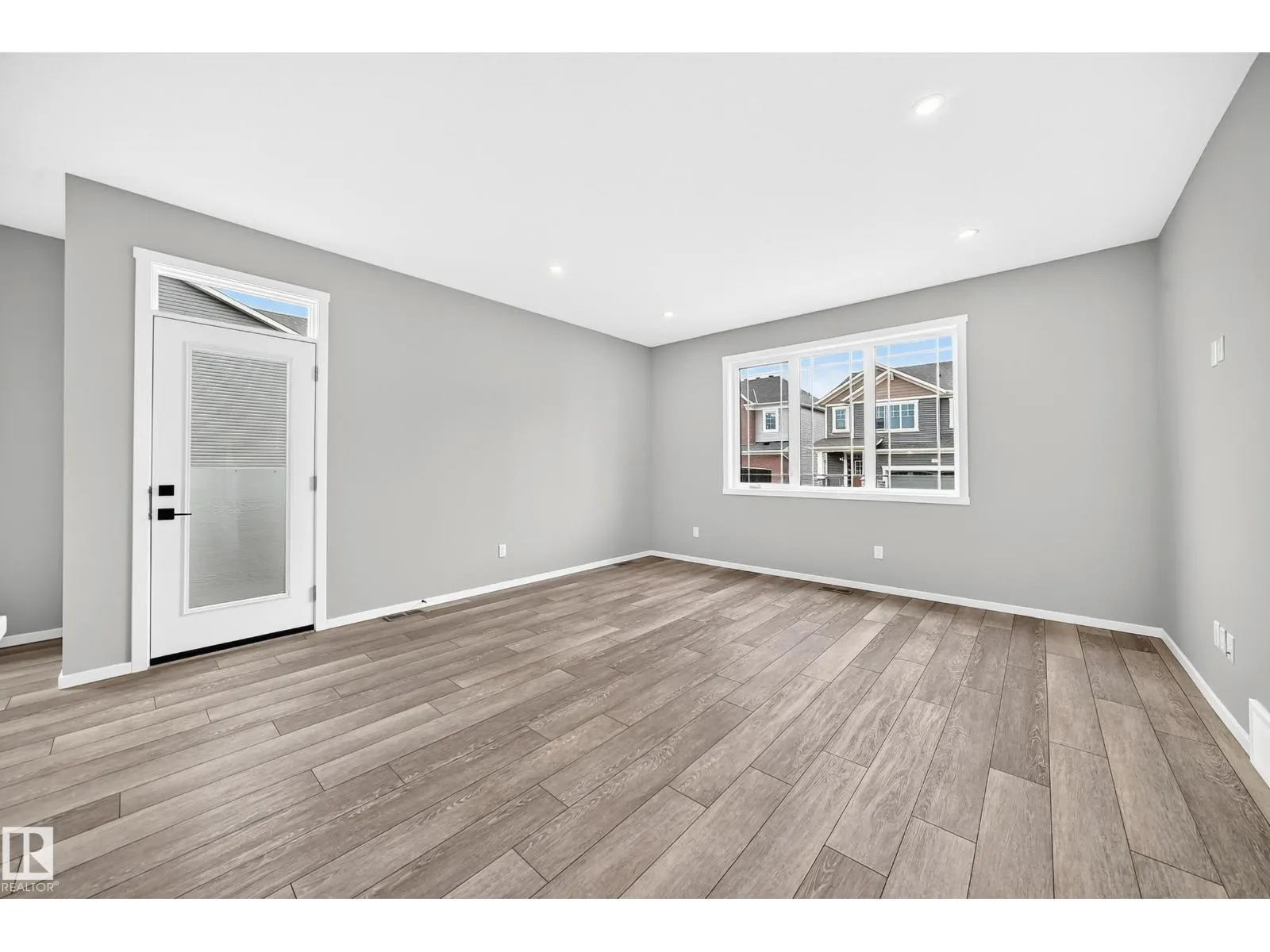 20512 15 AV NW