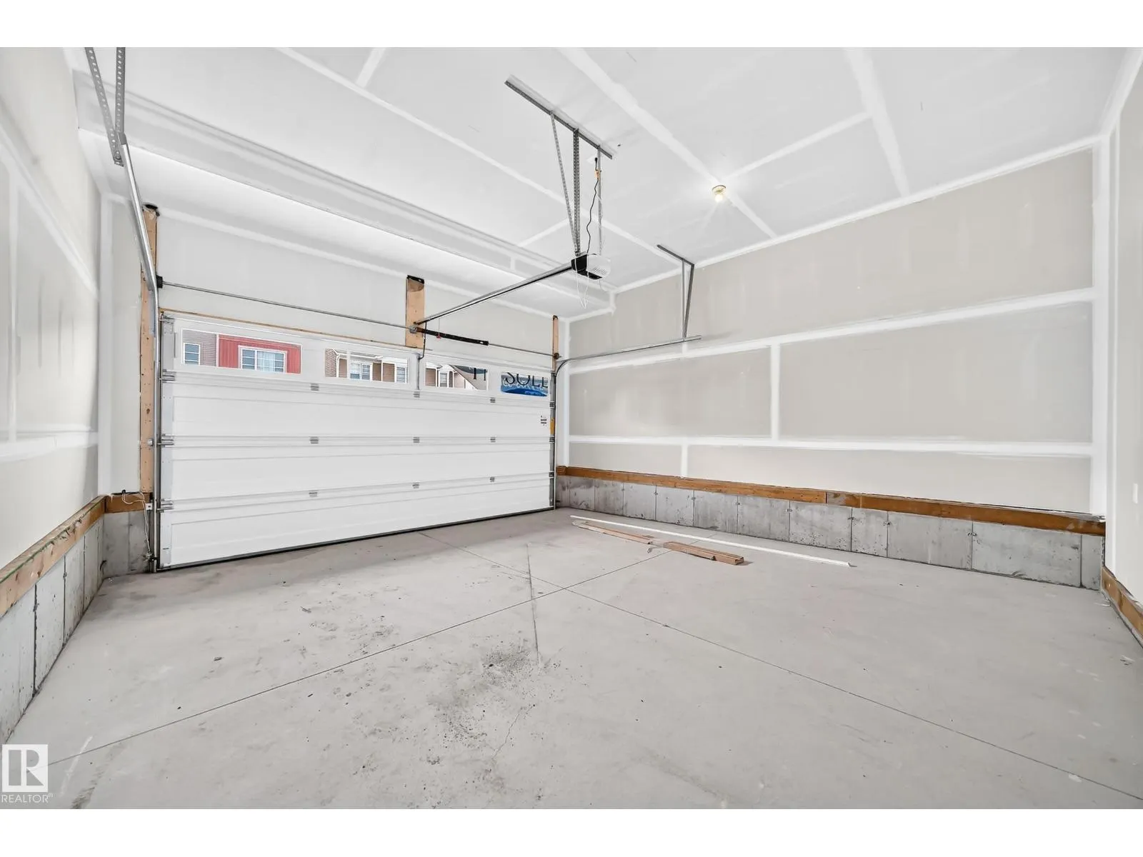 20512 15 AV NW