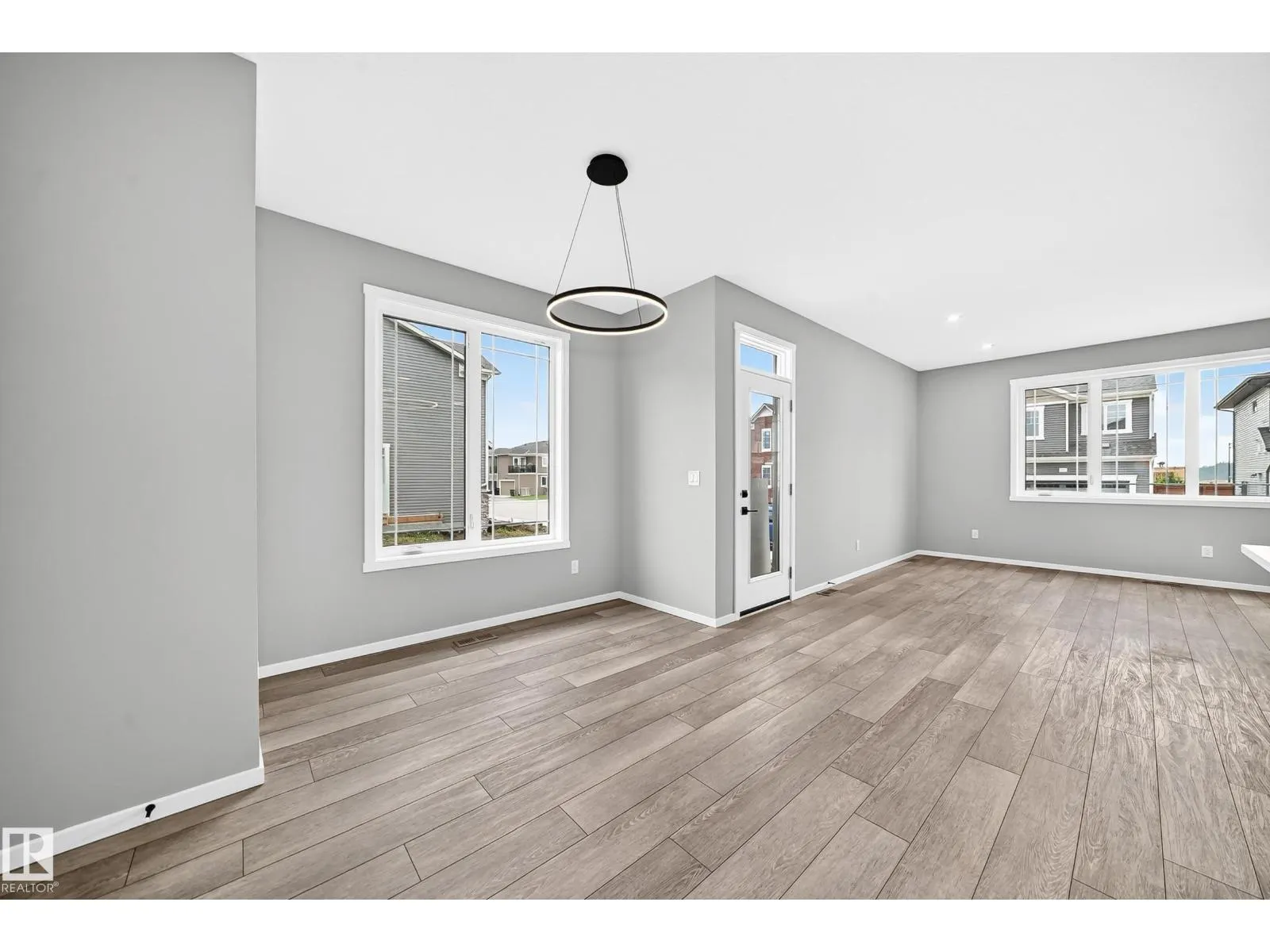 20512 15 AV NW