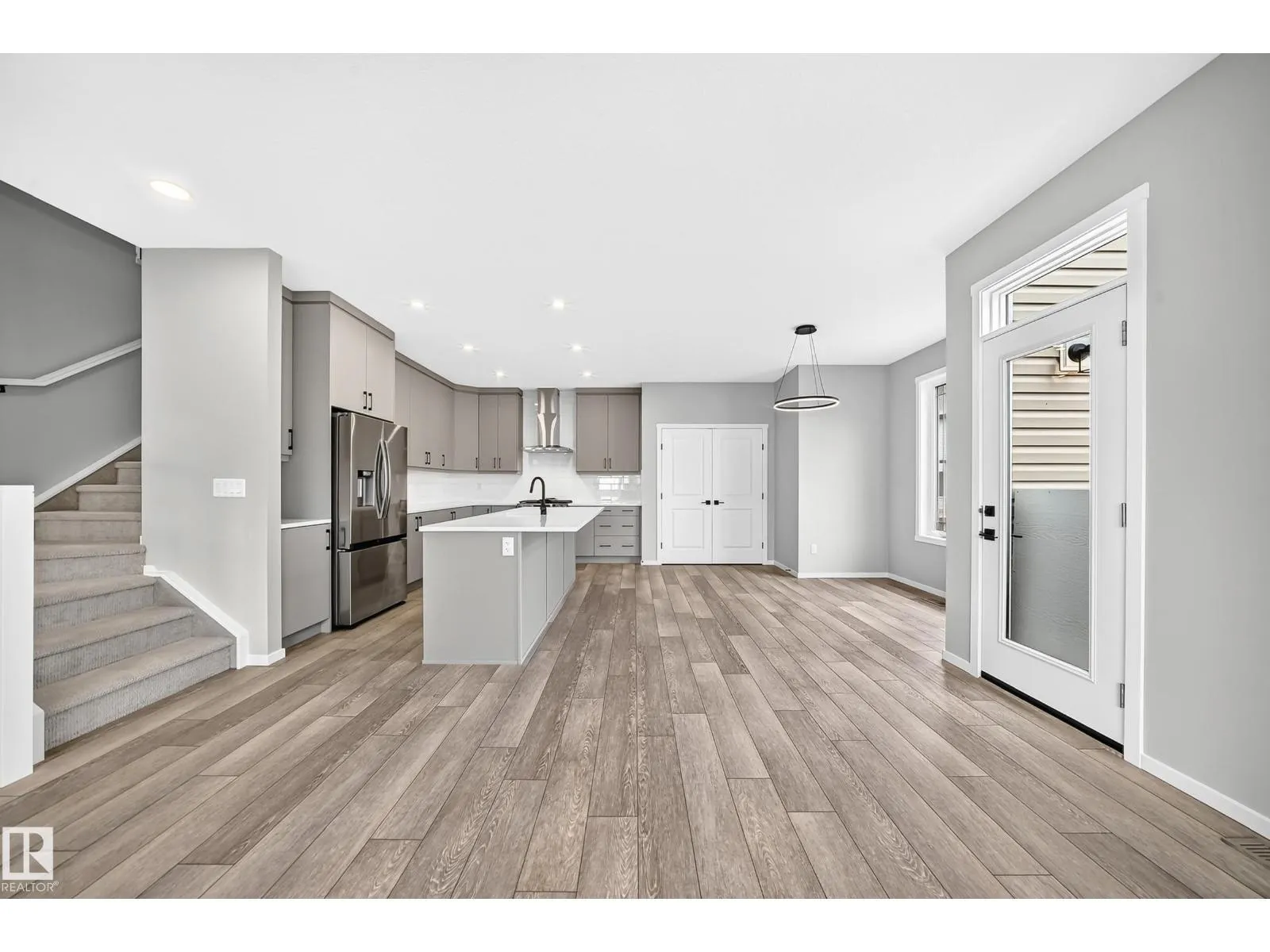 20512 15 AV NW