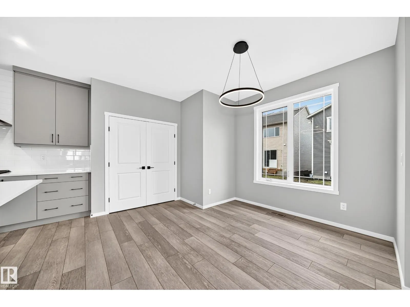 20512 15 AV NW