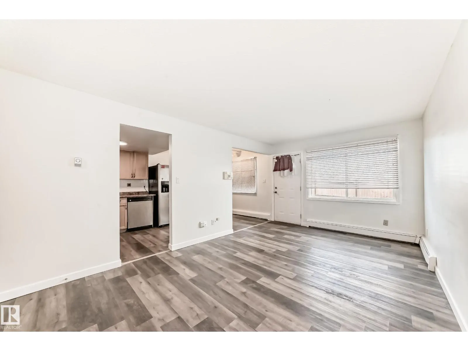 #18B 18305 89 AV NW
