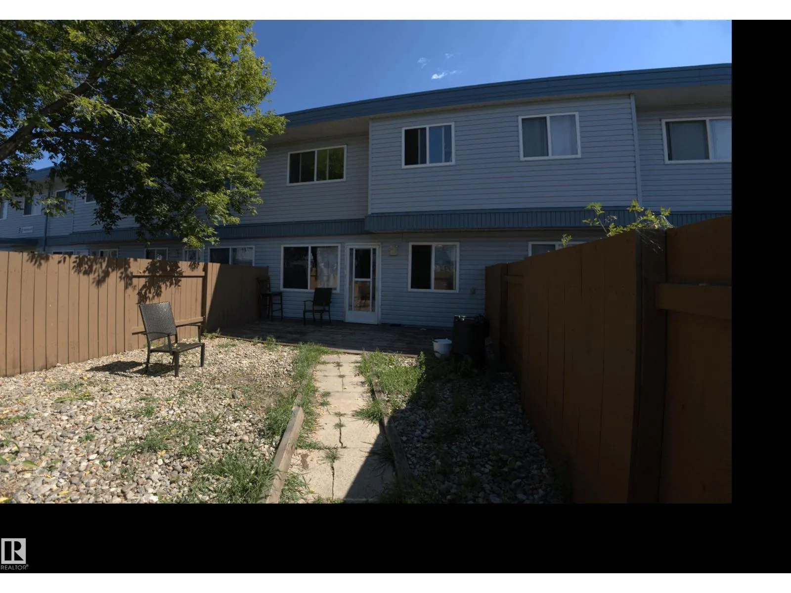 #18B 18305 89 AV NW