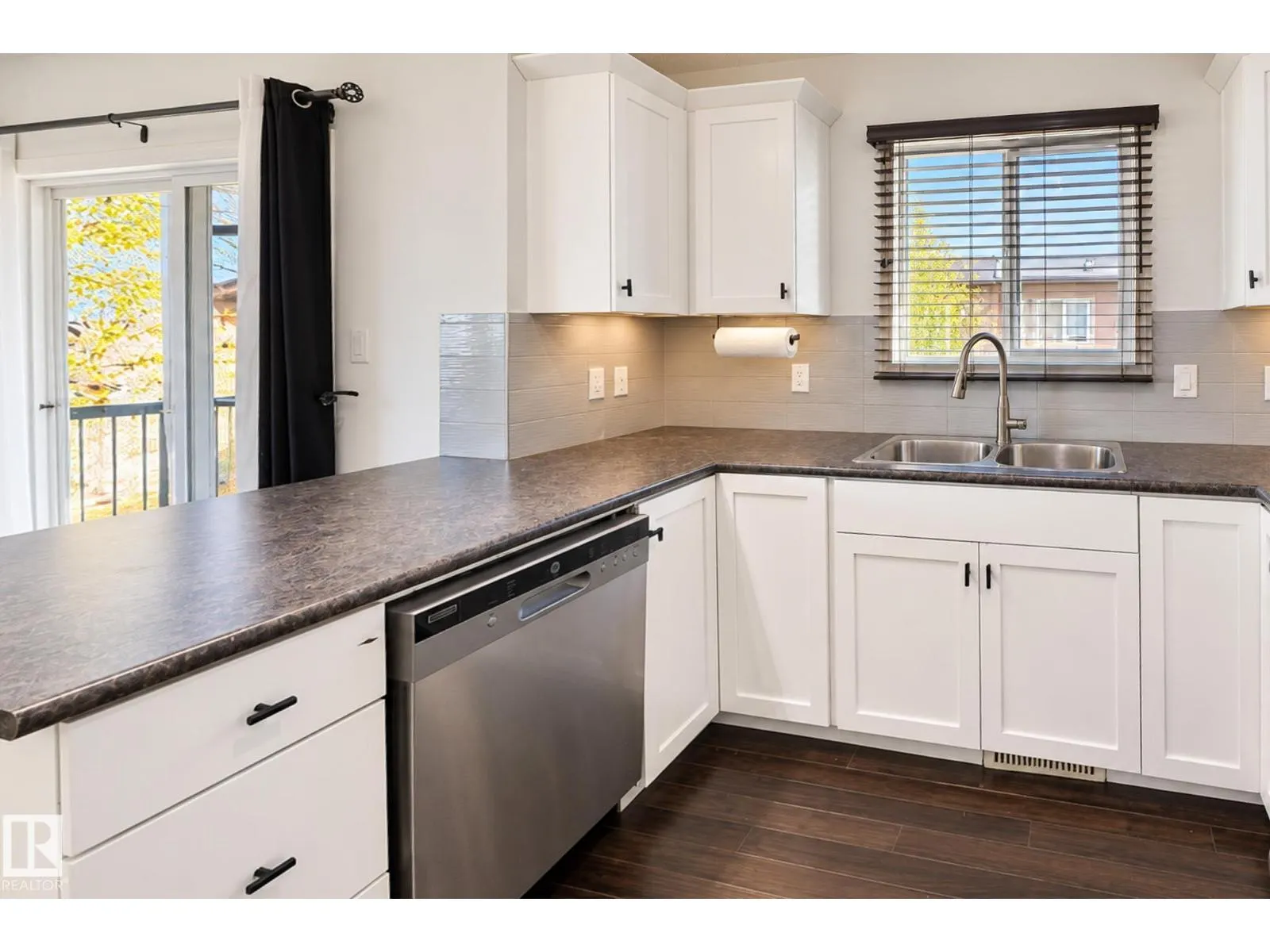 #40 8716 179 AV NW NW
