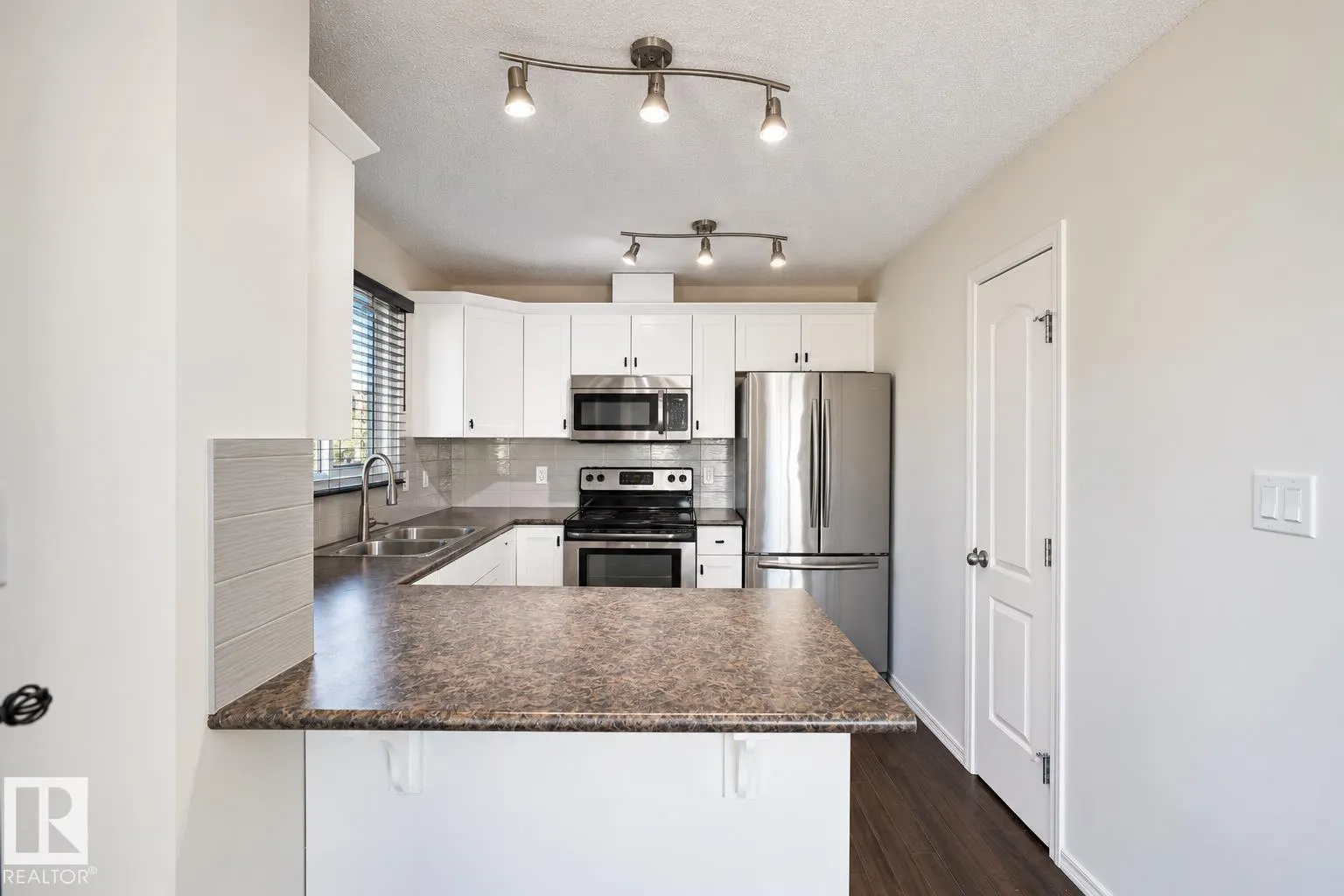 #40 8716 179 AV NW NW