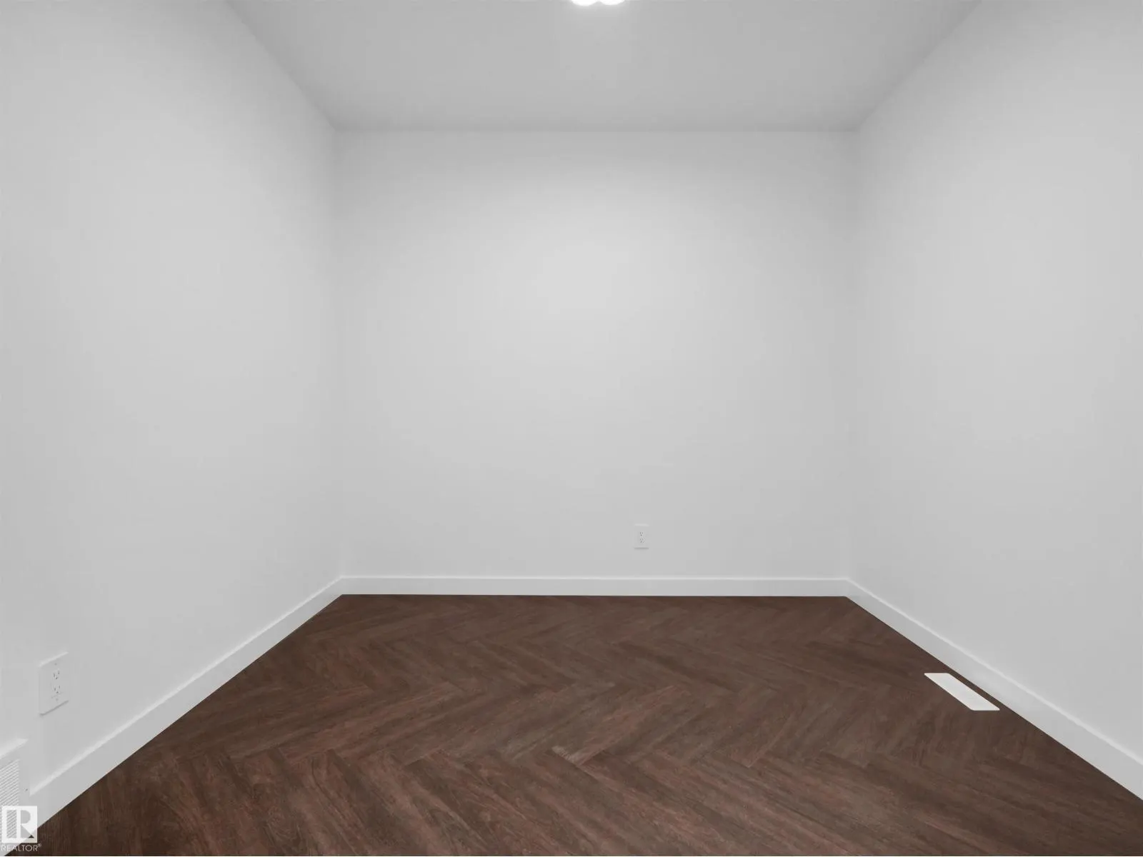 20727 40 AV NW