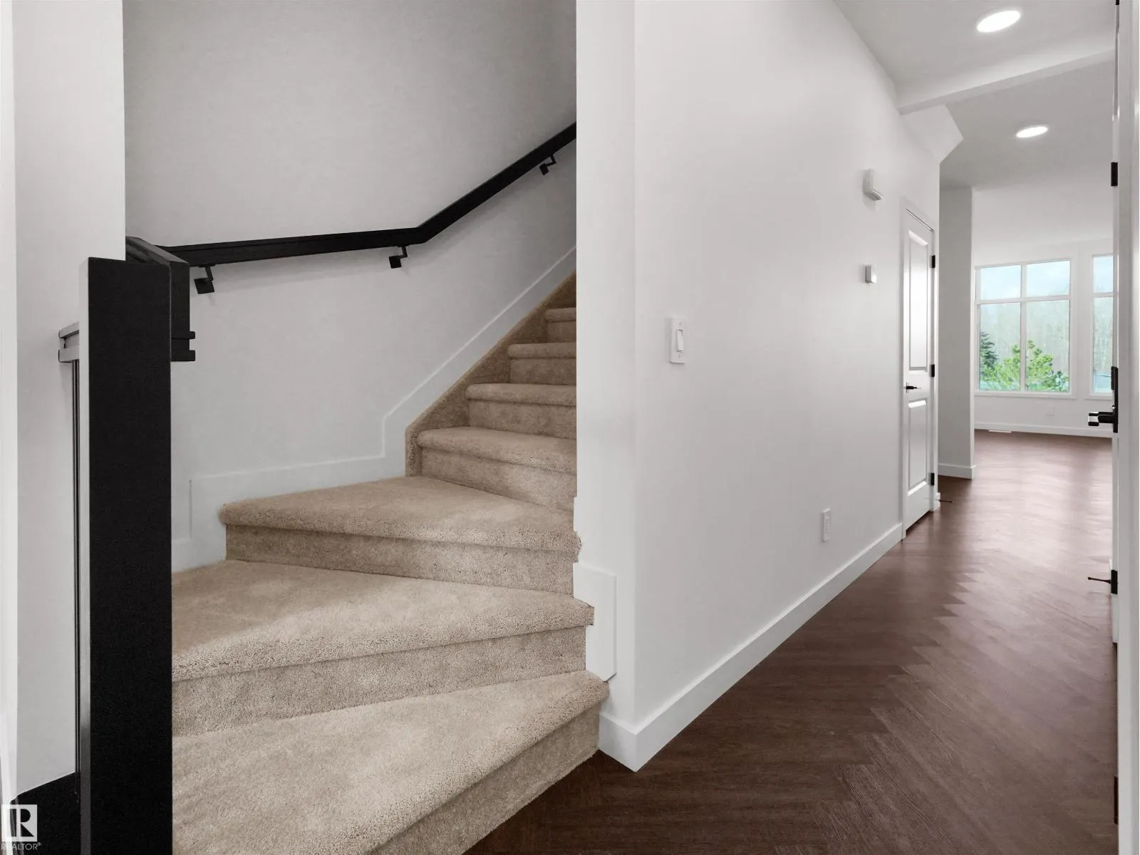 20727 40 AV NW