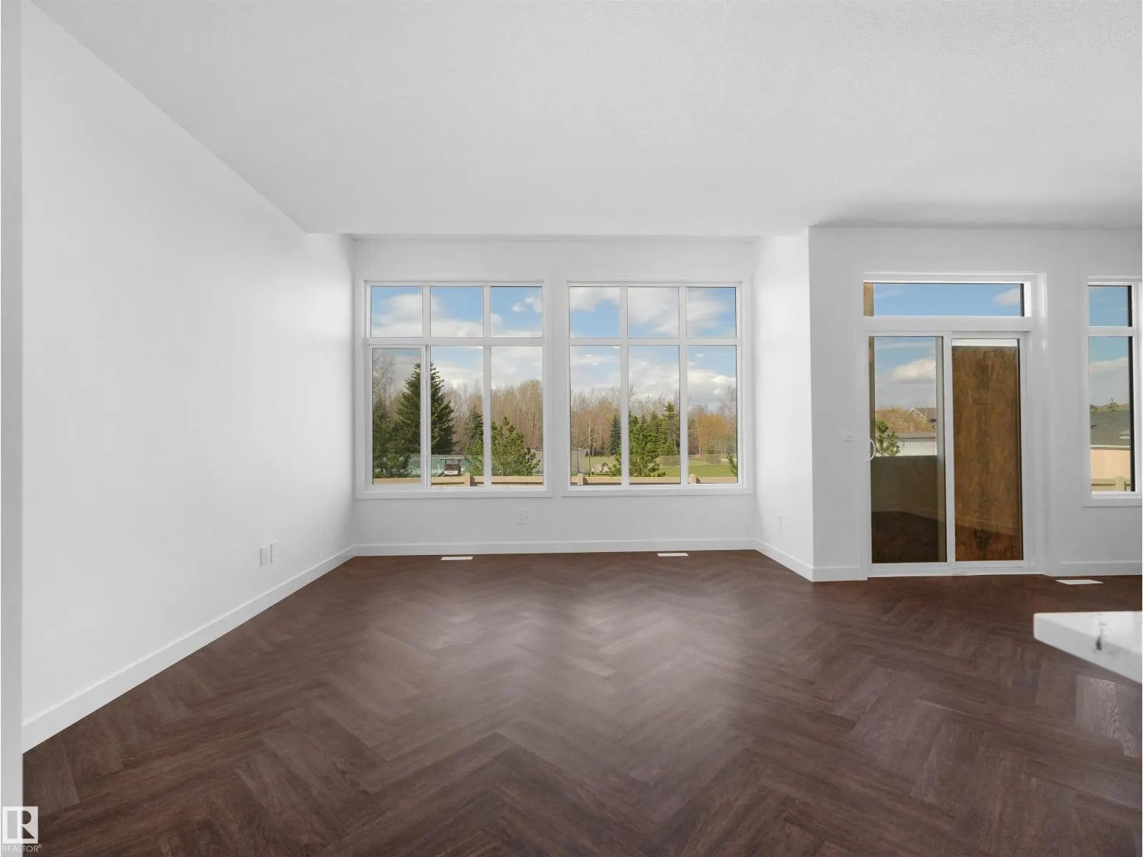 20727 40 AV NW