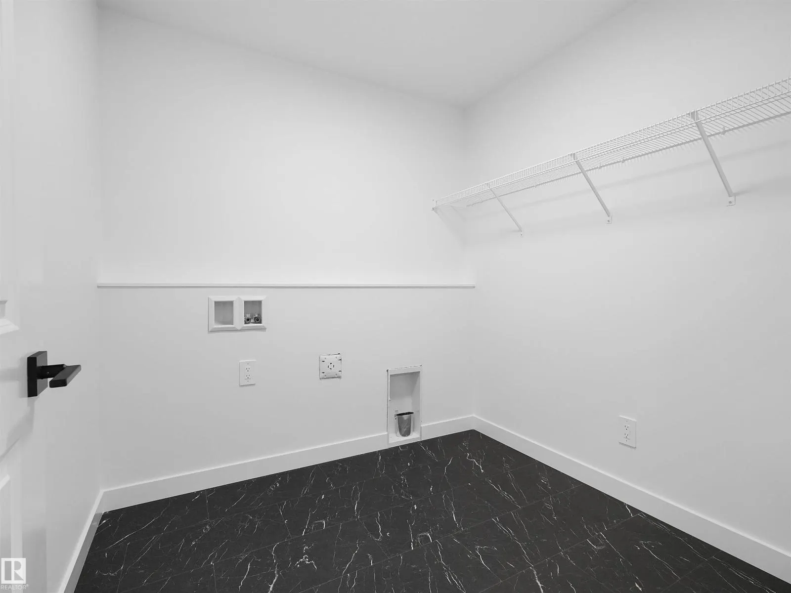 20727 40 AV NW