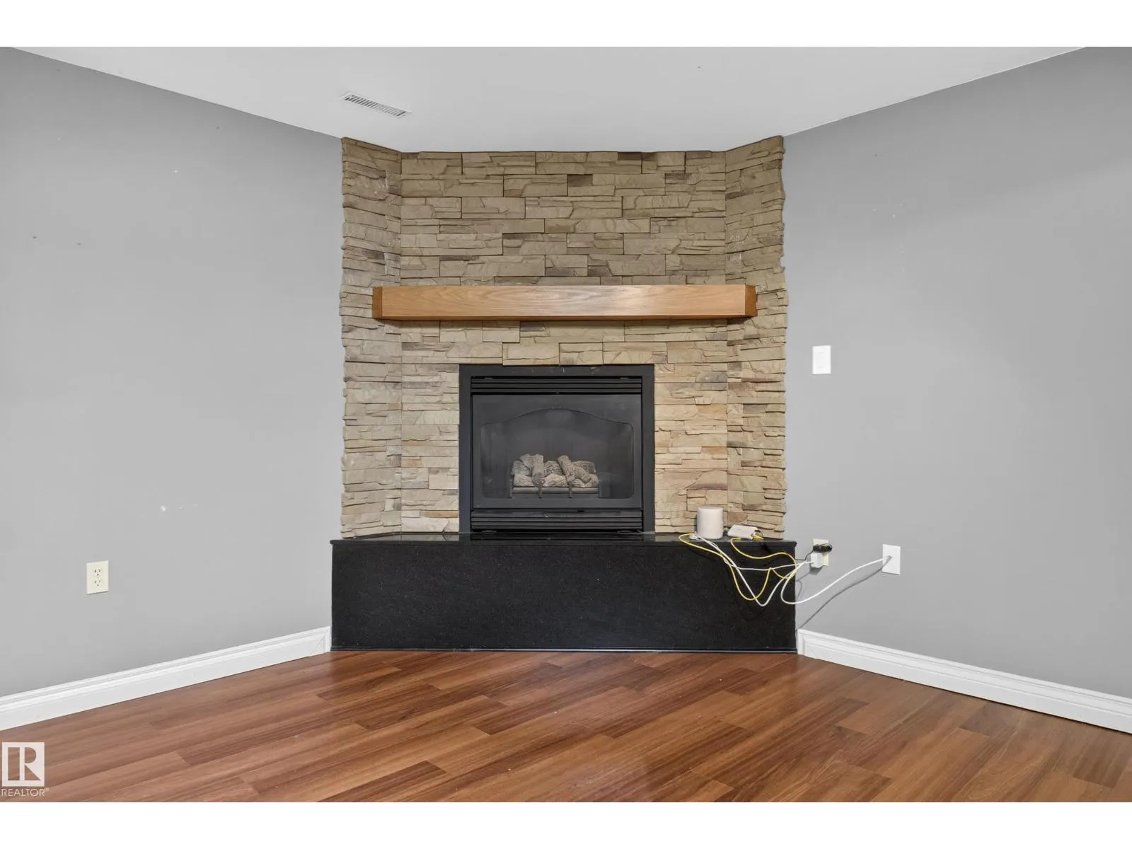 43 Westlake DR