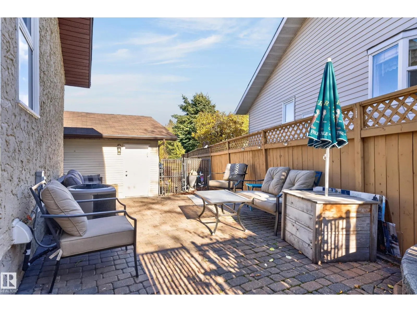 43 Westlake DR