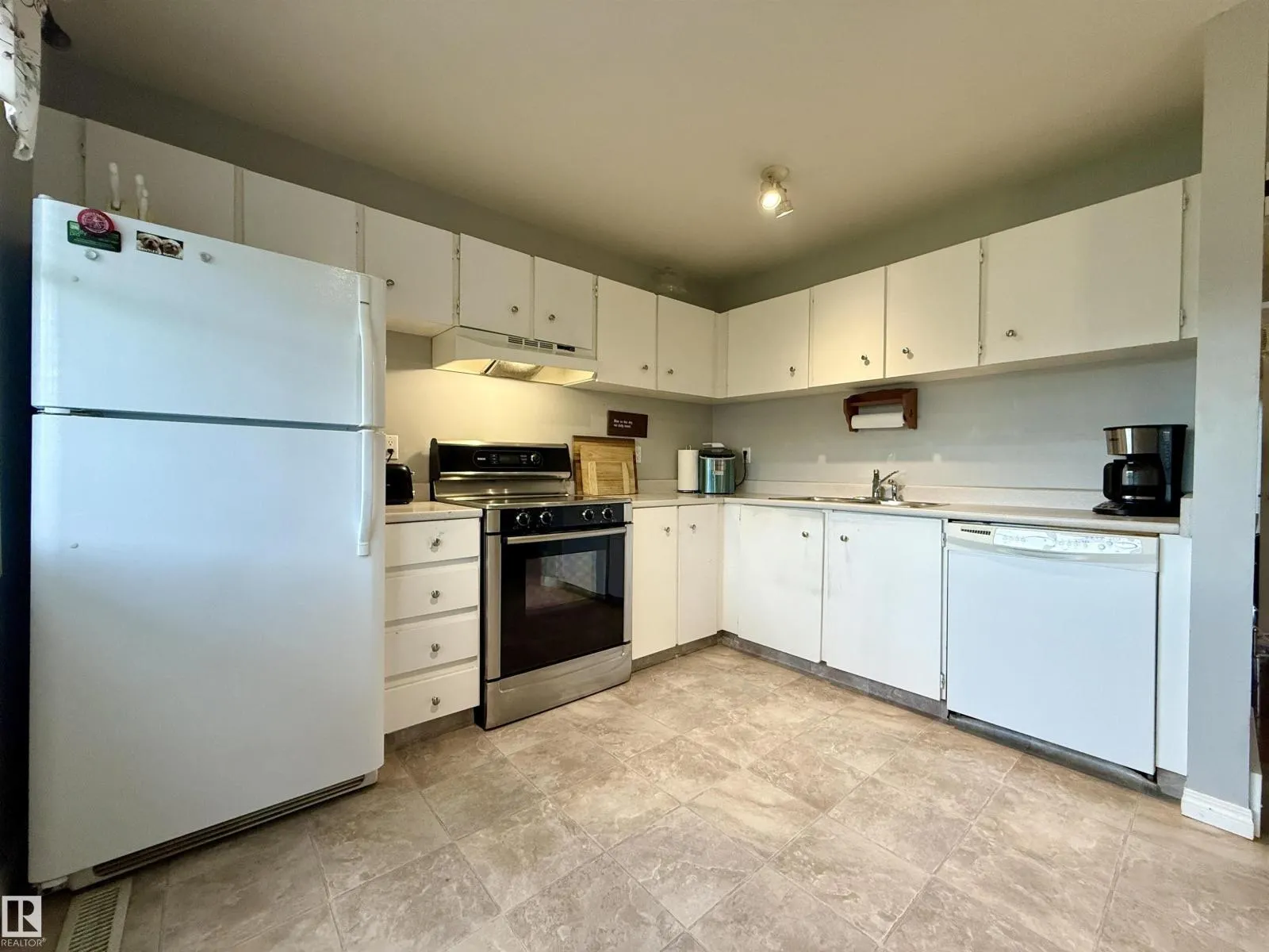 5107 146 AV NW