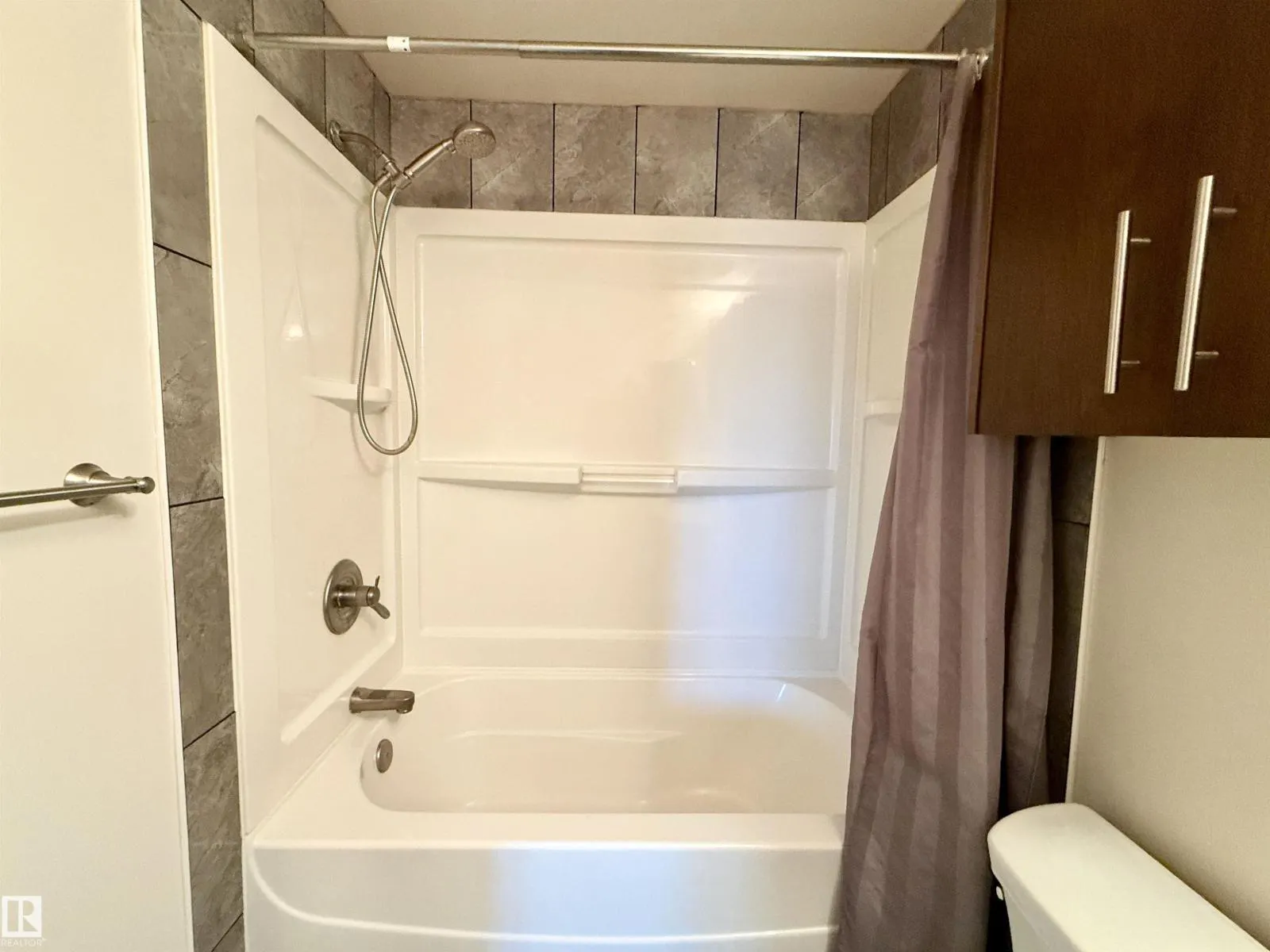 5107 146 AV NW