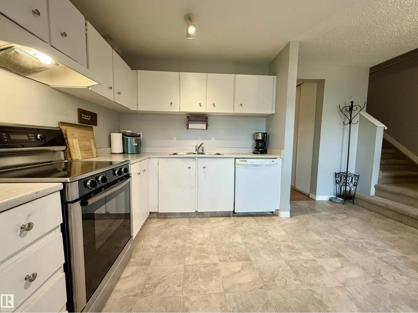 5107 146 AV NW