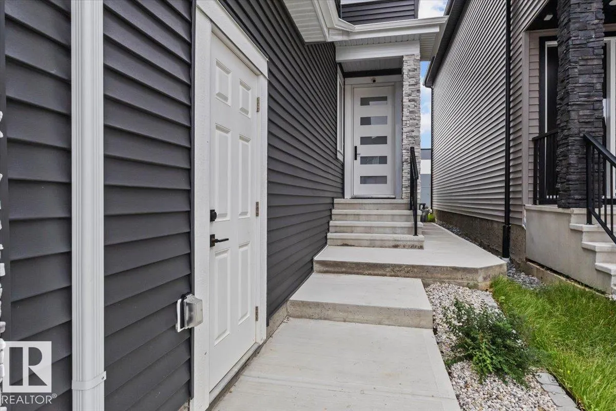 6903 169 AV NW