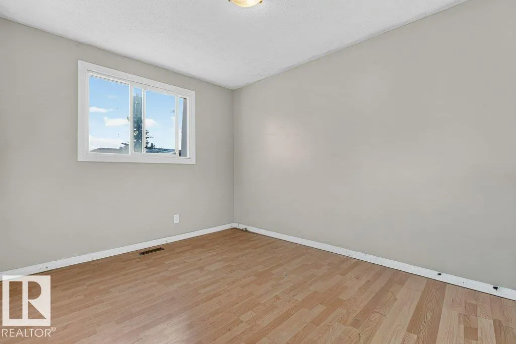 123 VILLAGE ON THE GR NW