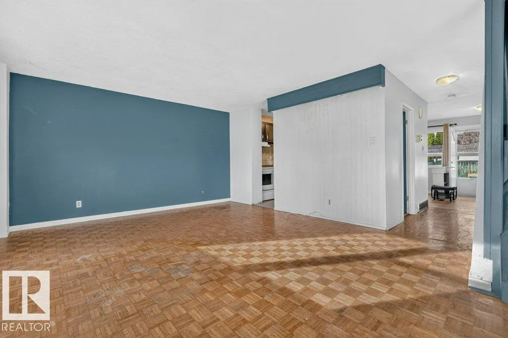 123 VILLAGE ON THE GR NW
